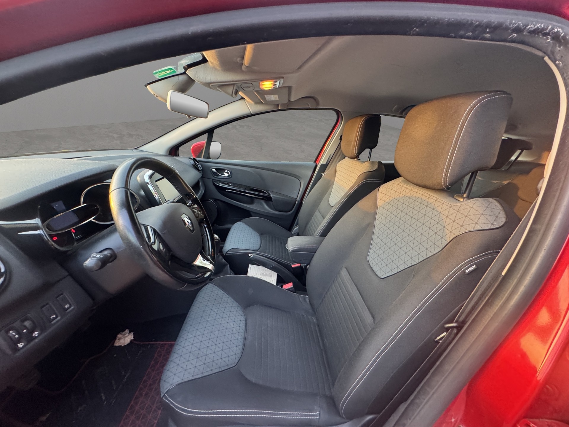RENAULT Clio Grandtour 0.9 12V Swiss Edition-image-7