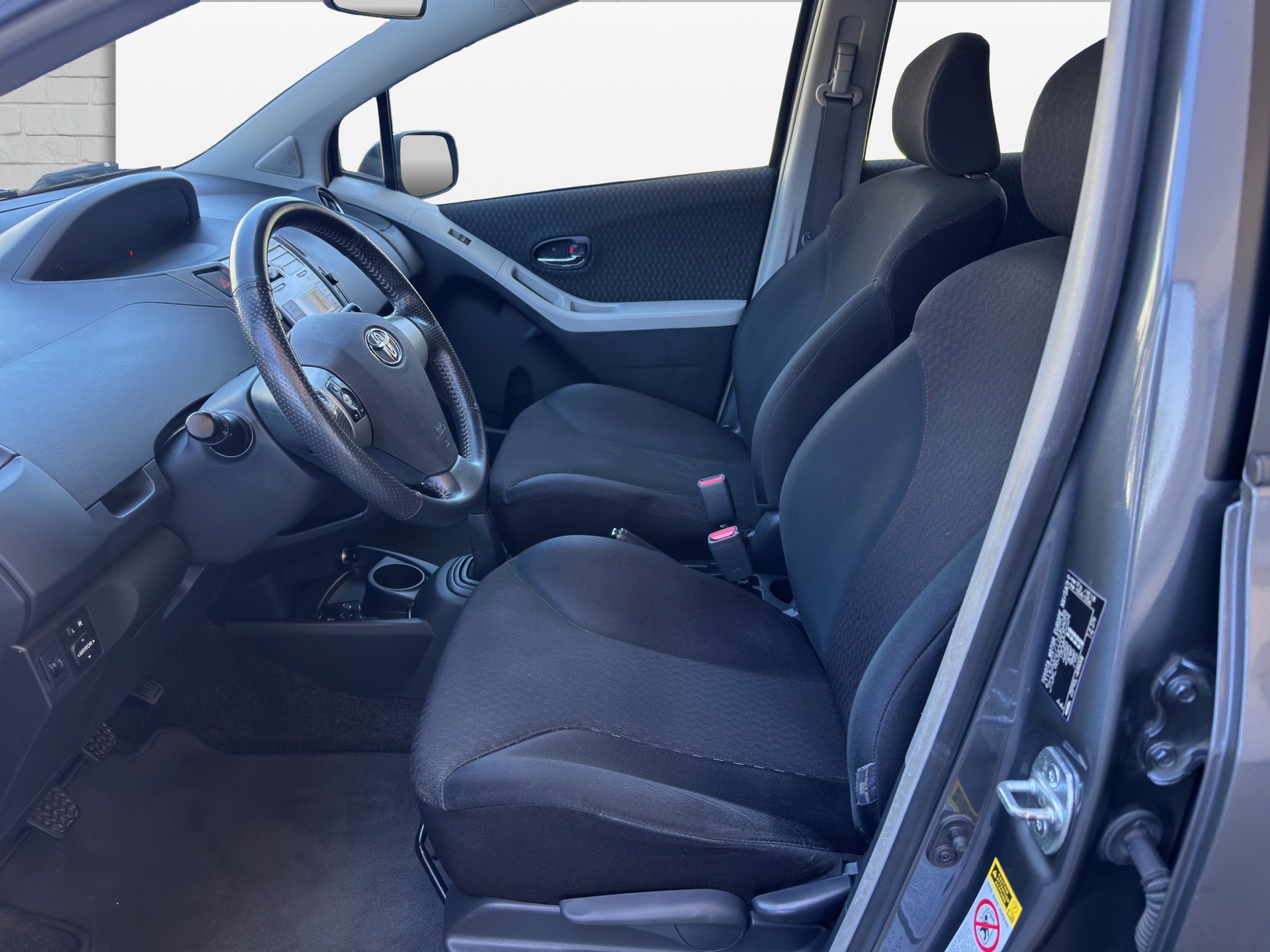 TOYOTA Yaris 1.8 TS-image-9