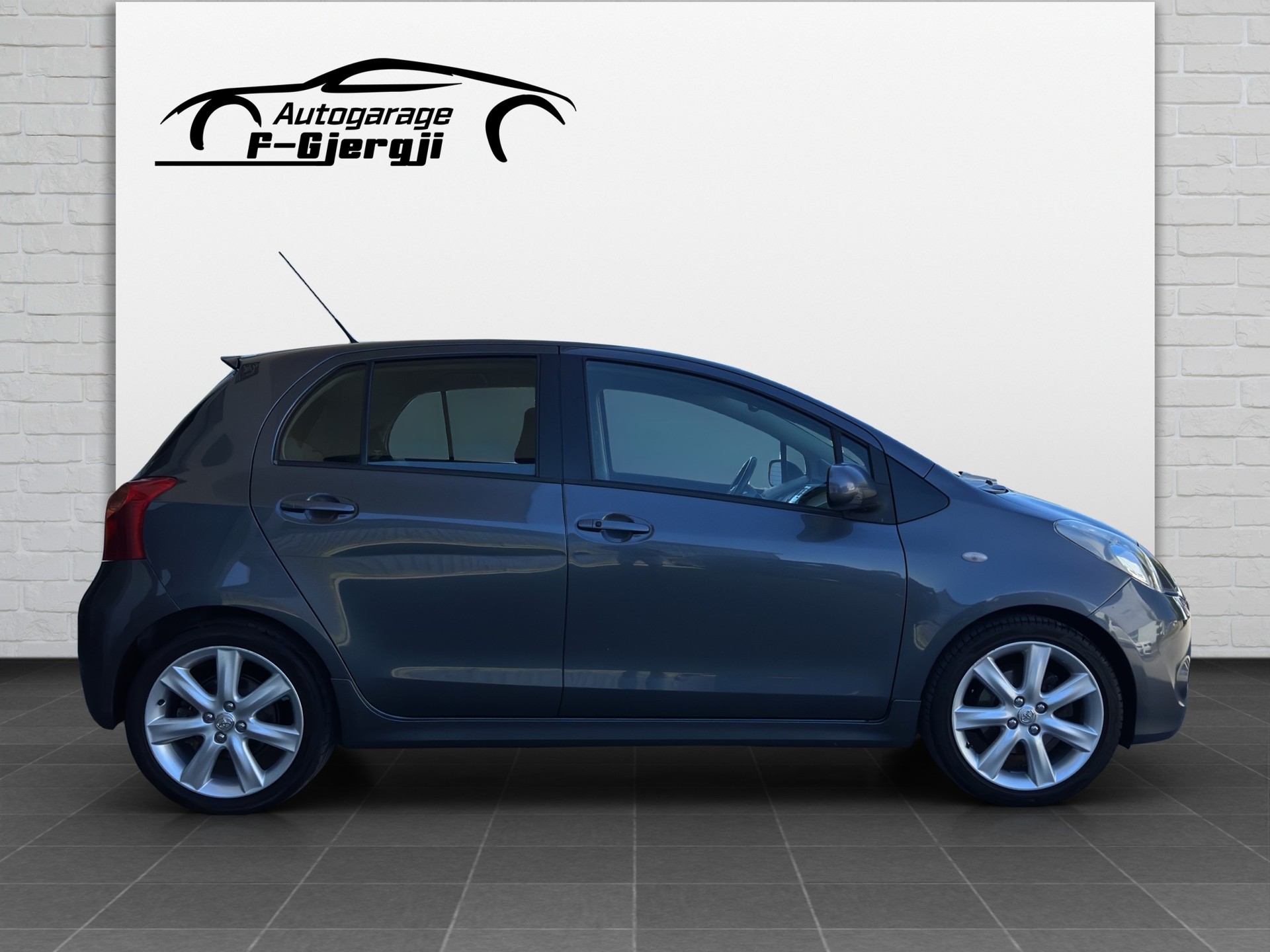 TOYOTA Yaris 1.8 TS-image-5