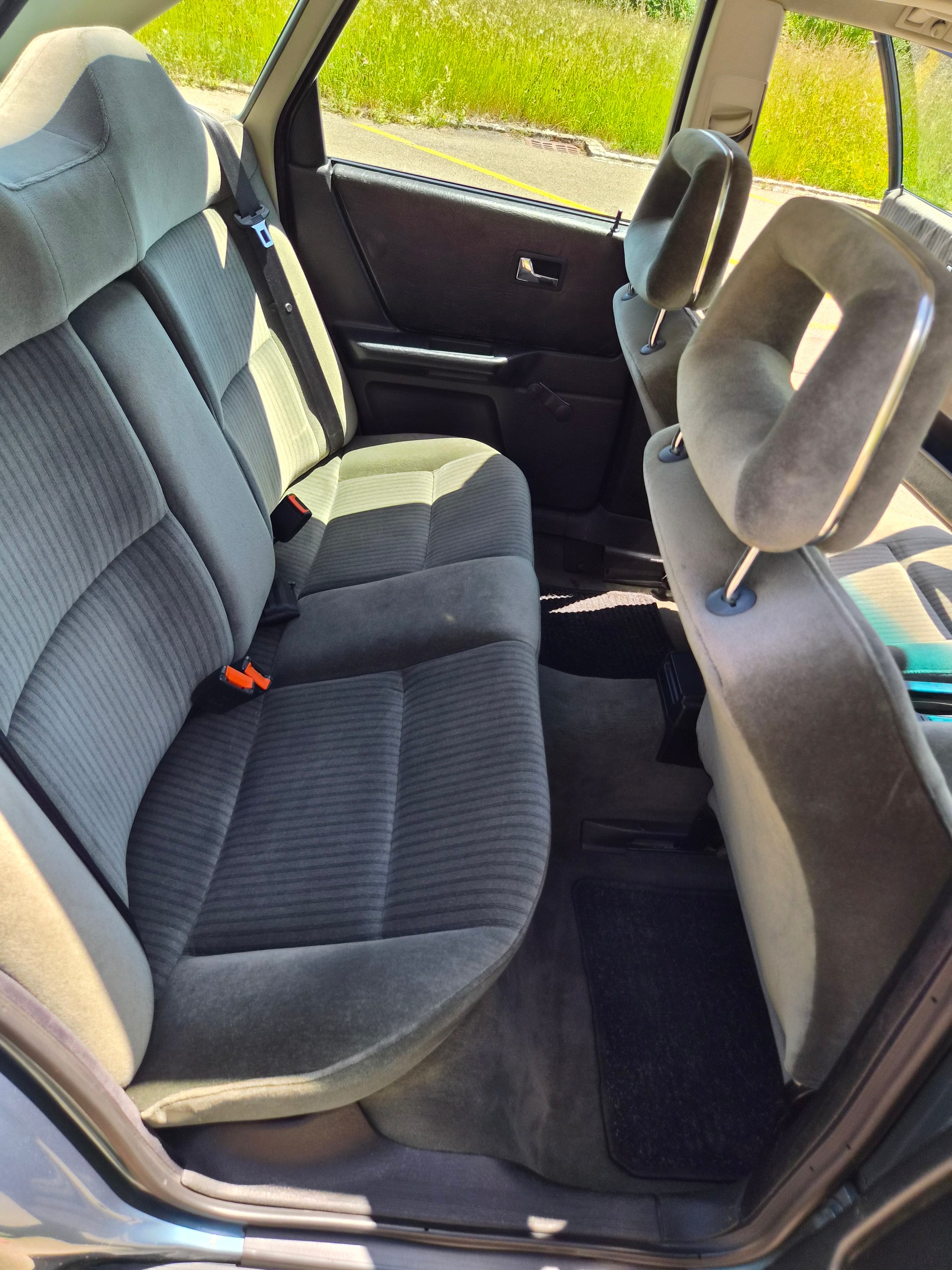 AUDI 90 2.3 E quattro-image-25