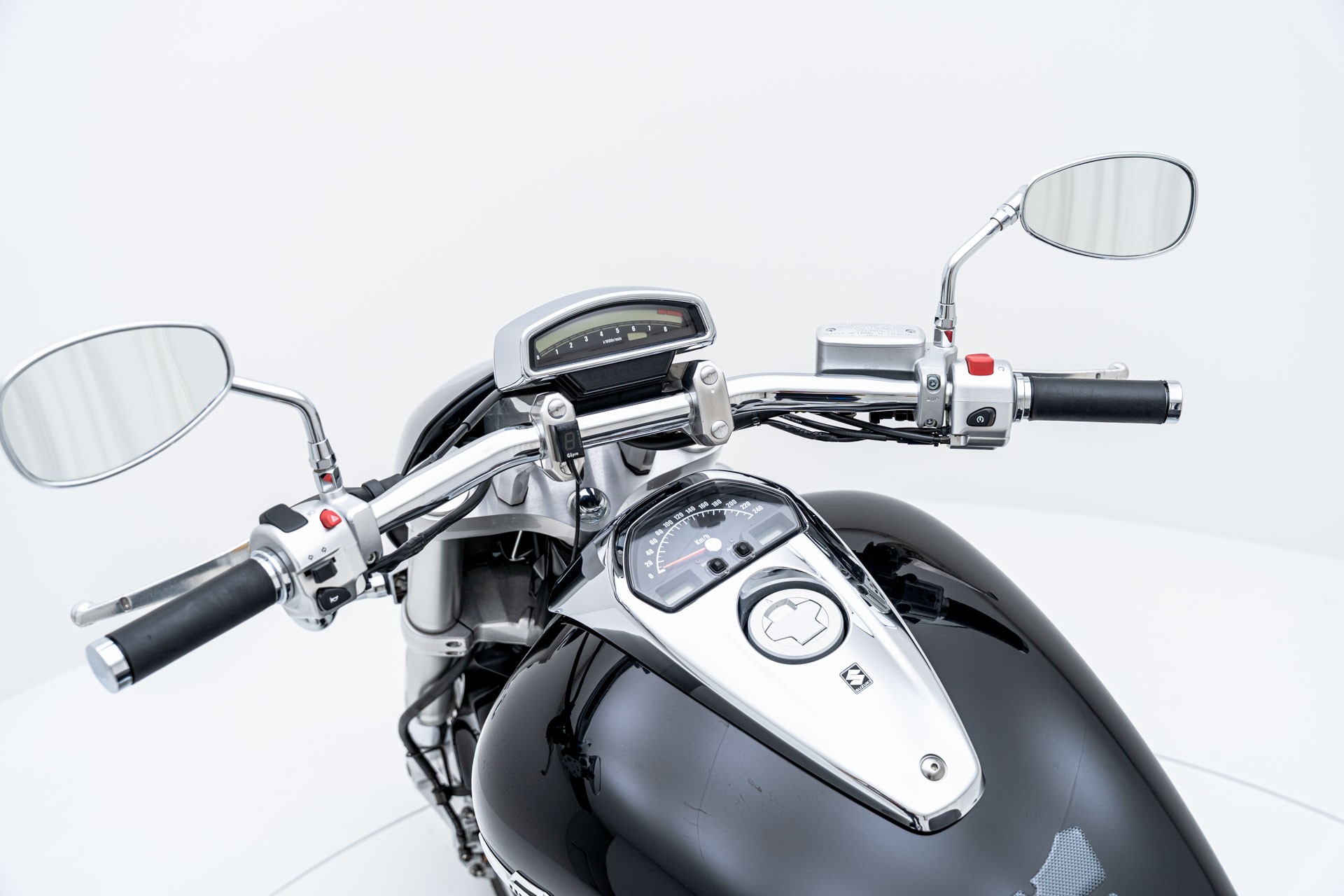 SUZUKI M 1800 - acheter un véhicule d'occasion | MotoScout24