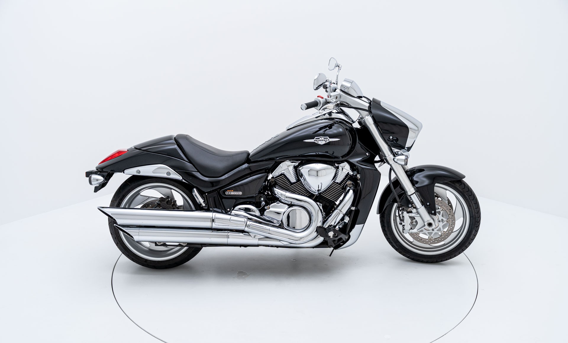 SUZUKI M 1800 R K6-image-0