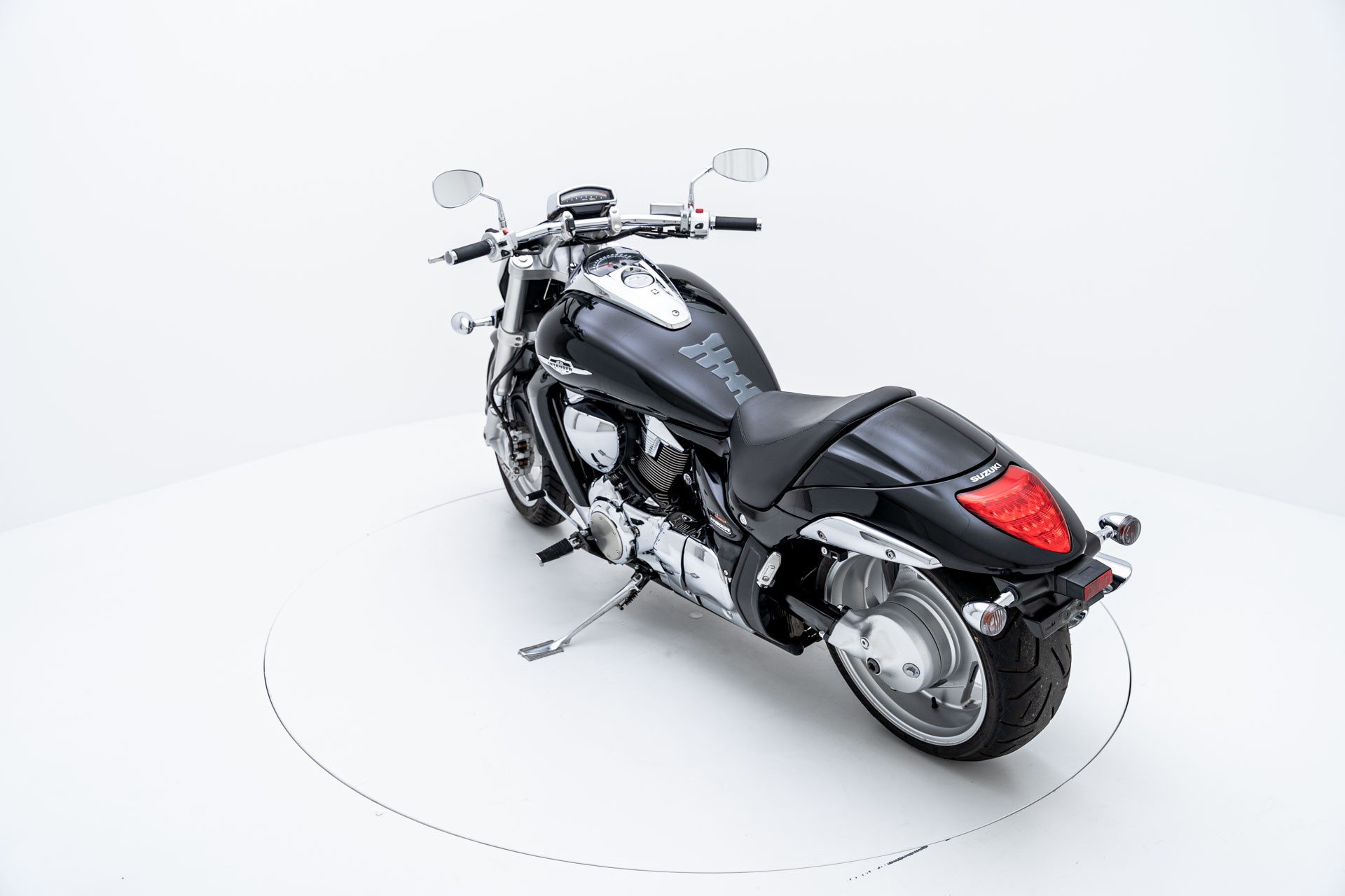 SUZUKI M 1800 R K6-image-4