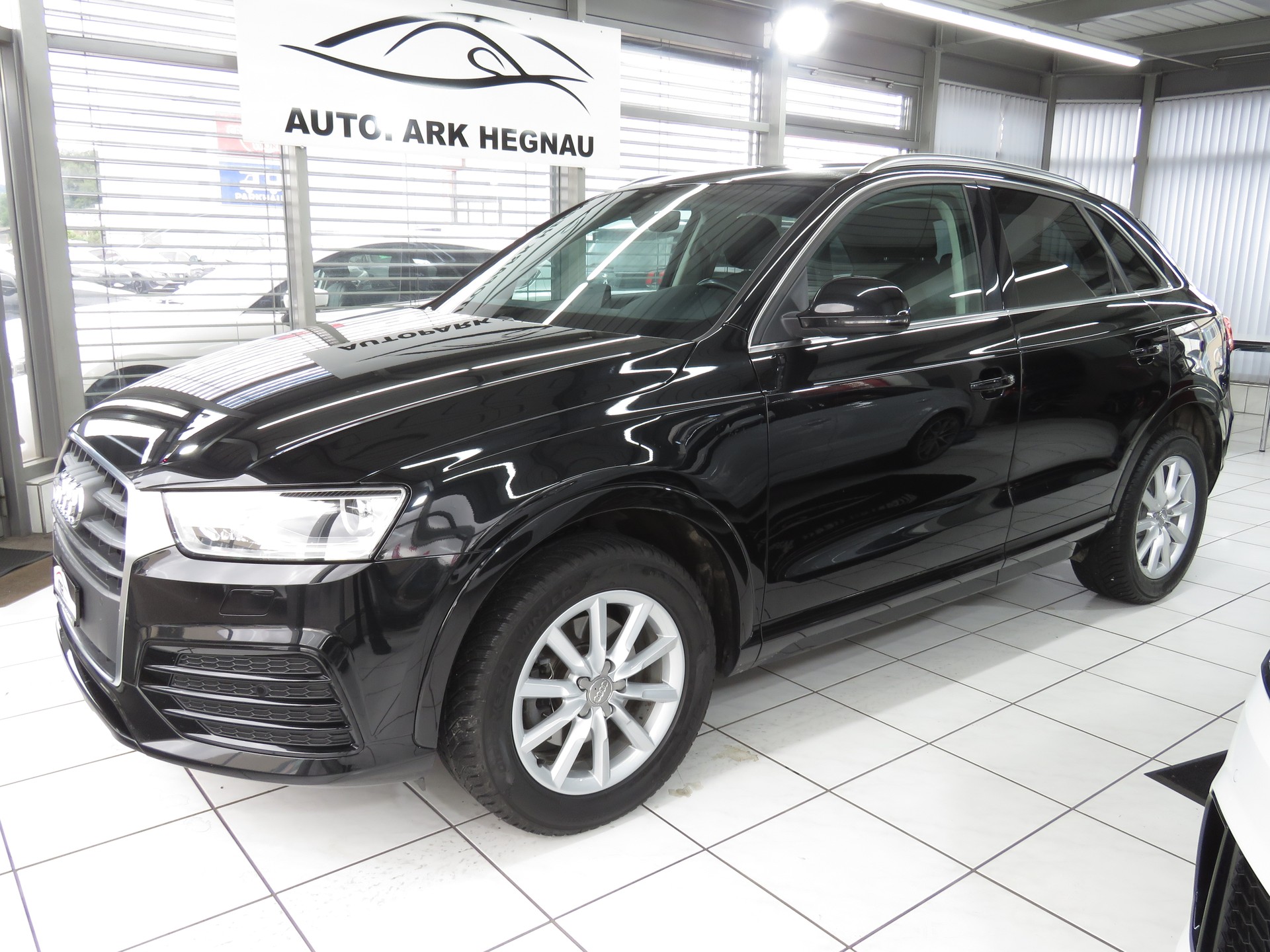 AUDI Q3 2.0 TFSI Sport Quattro S-tronic (Automat)-image-0