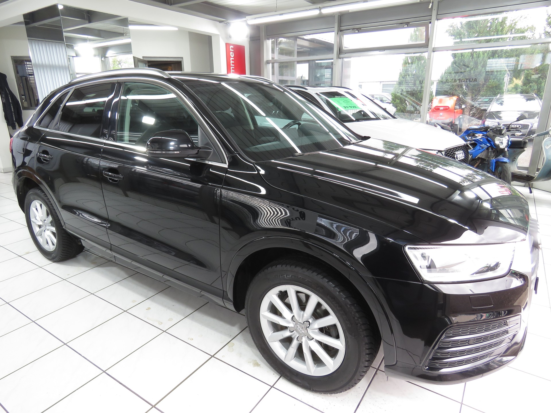 AUDI Q3 2.0 TFSI Sport Quattro S-tronic (Automat)-image-2