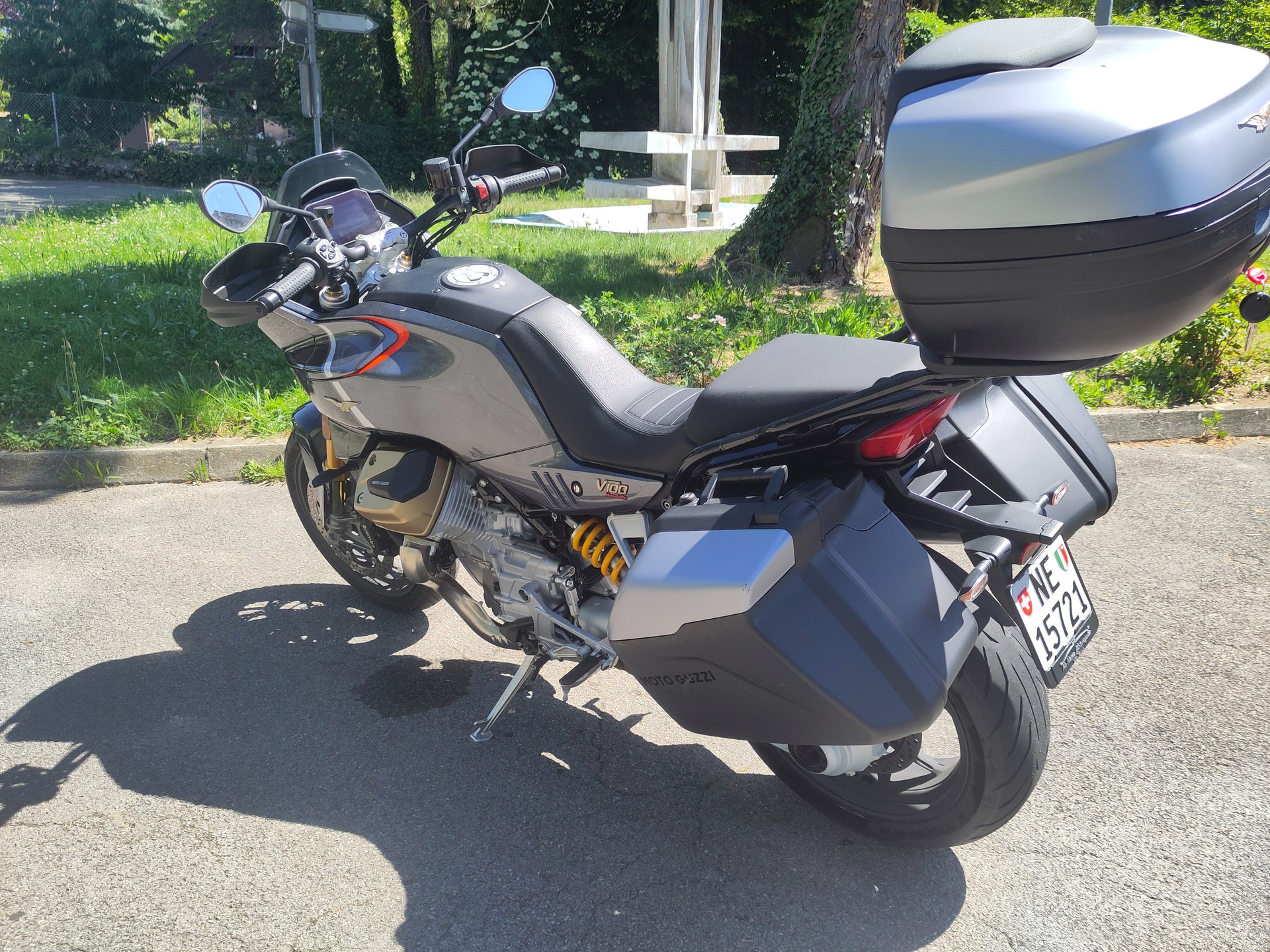 MOTO GUZZI V100 Mandello S-image-0