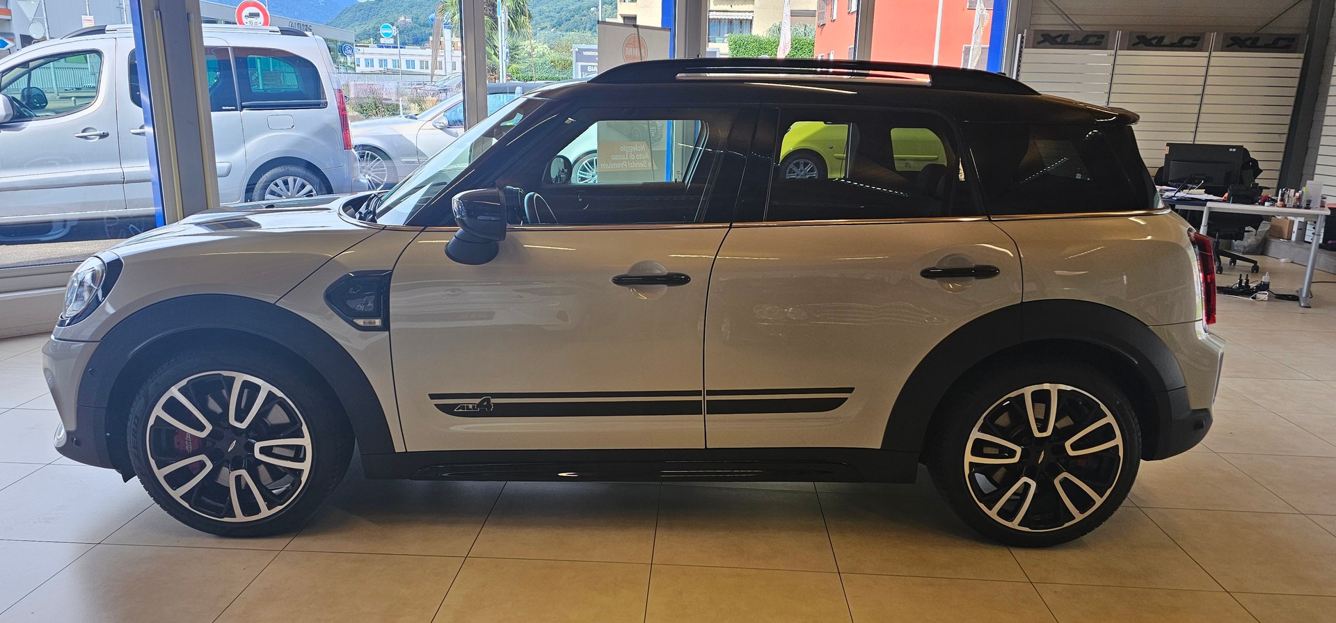 MINI Countryman John Cooper Works ALL4 Steptronic-image-4