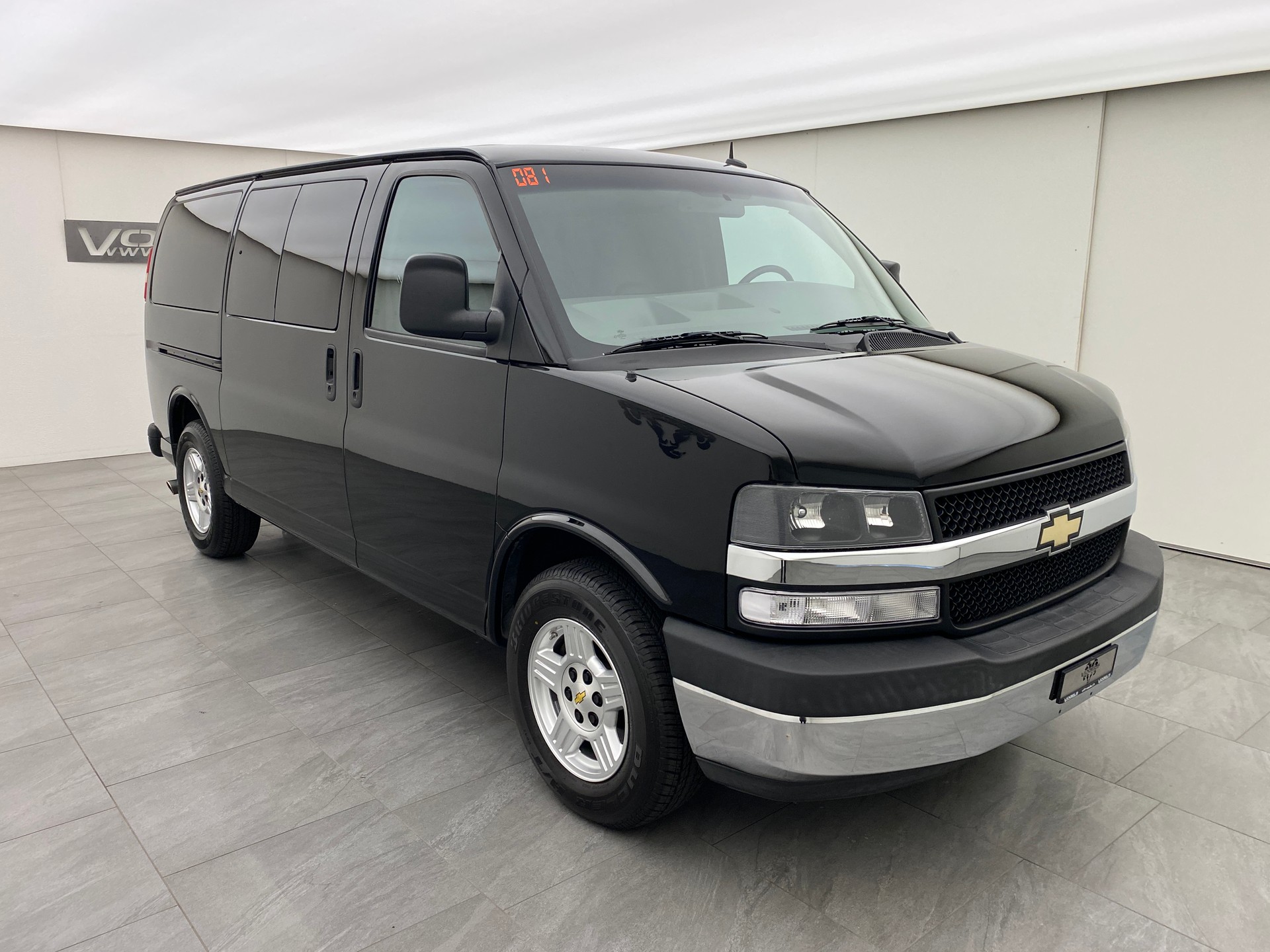 CHEVROLET Express 5.3 AWD-showroom-element-2