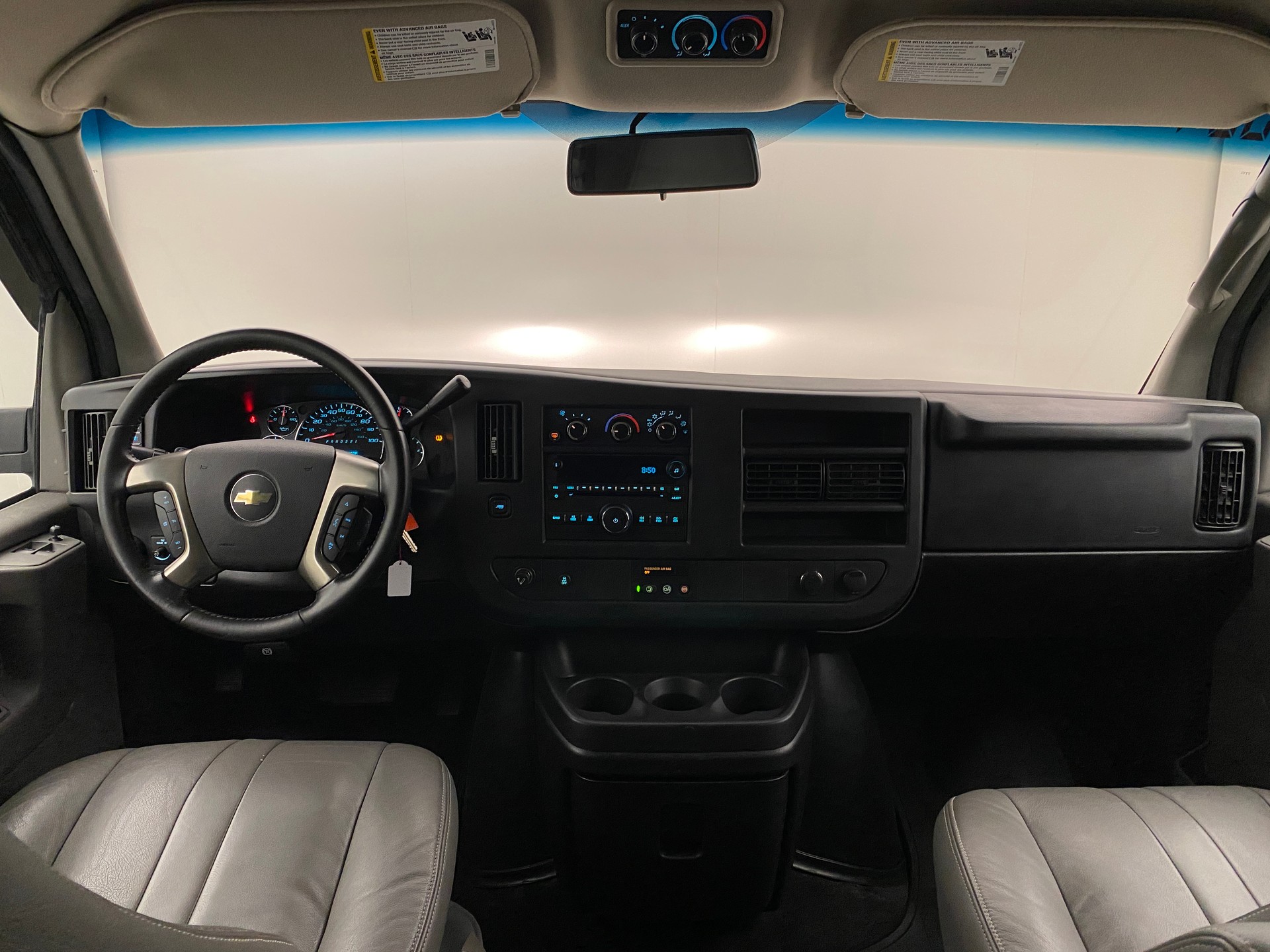 CHEVROLET Express 5.3 AWD-image-6