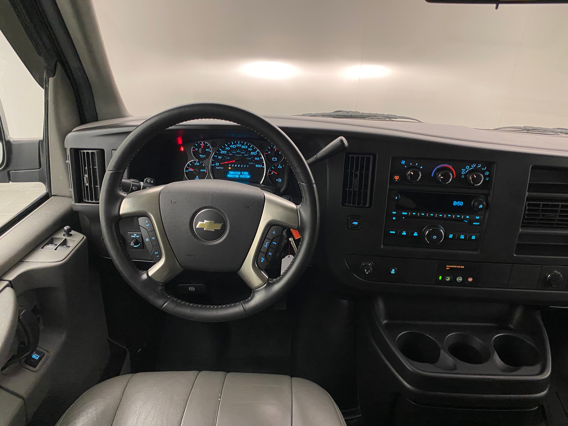 CHEVROLET Express 5.3 AWD-image-7