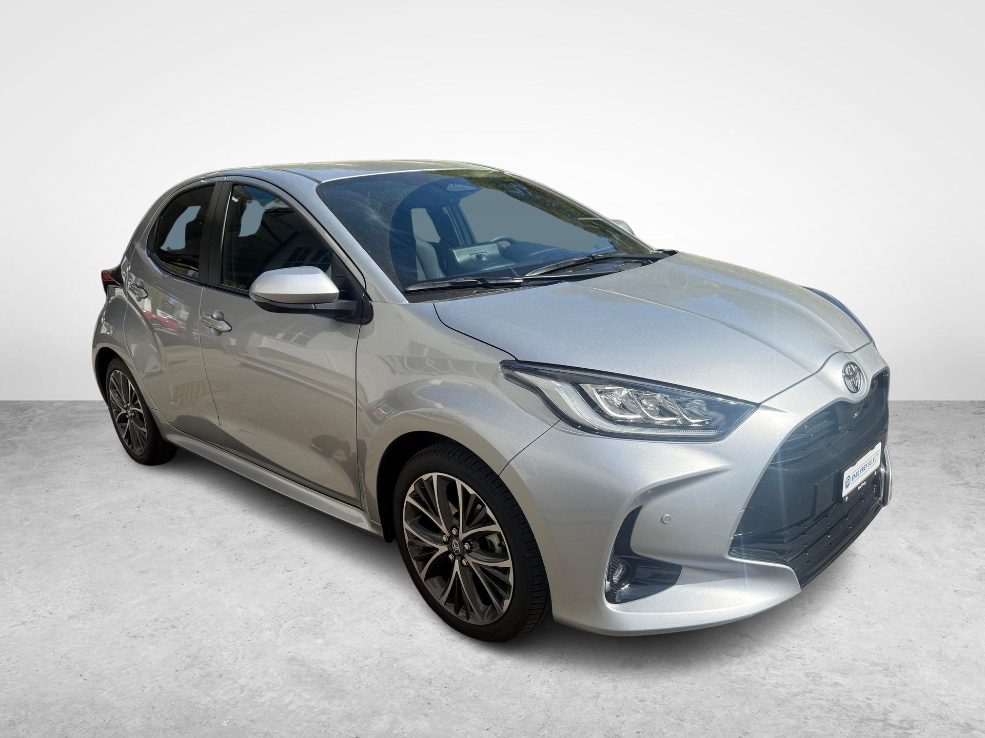 TOYOTA Yaris 1.5 VVT-i HSD Premium-image-4