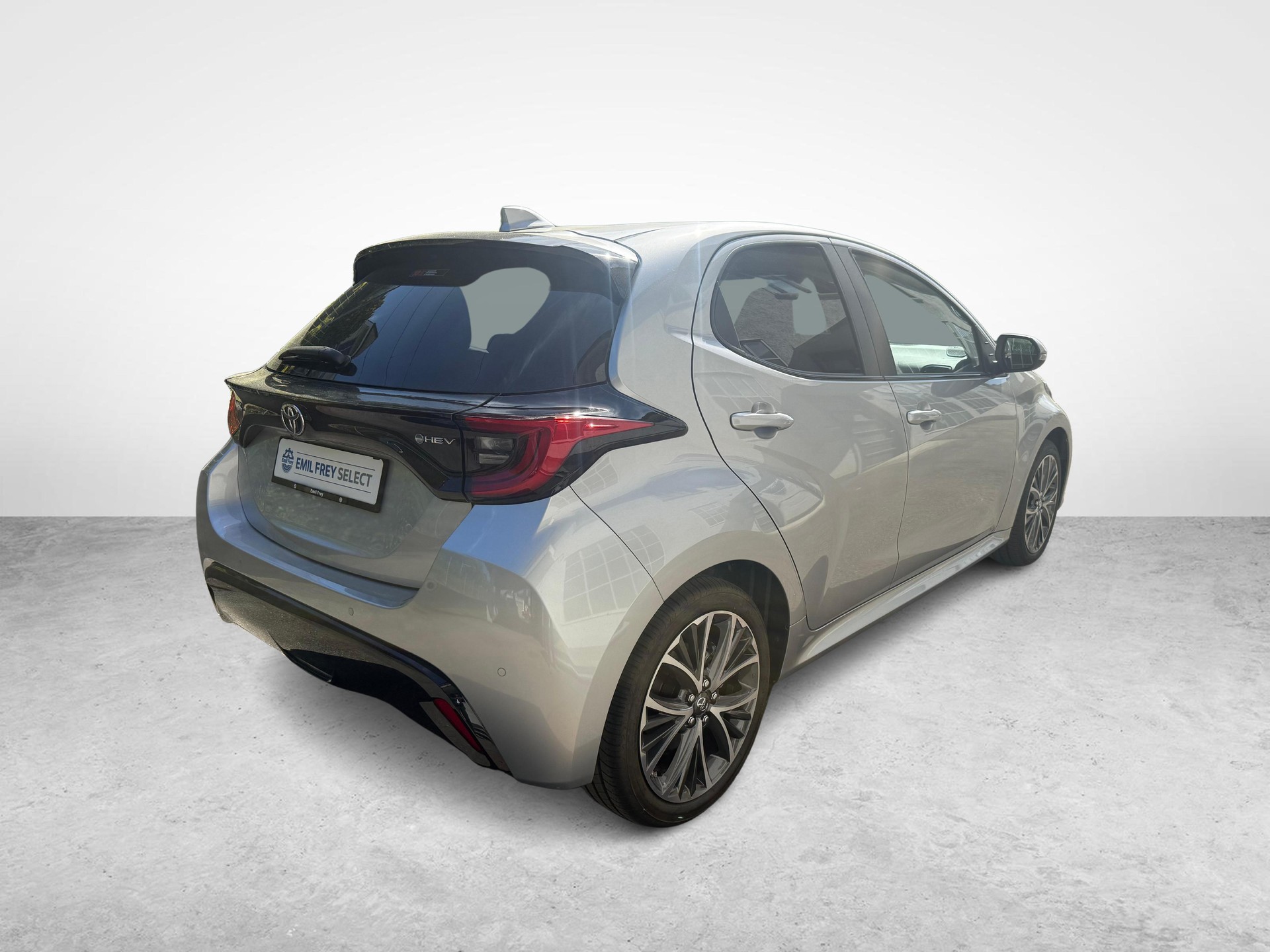TOYOTA Yaris 1.5 VVT-i HSD Premium-image-6