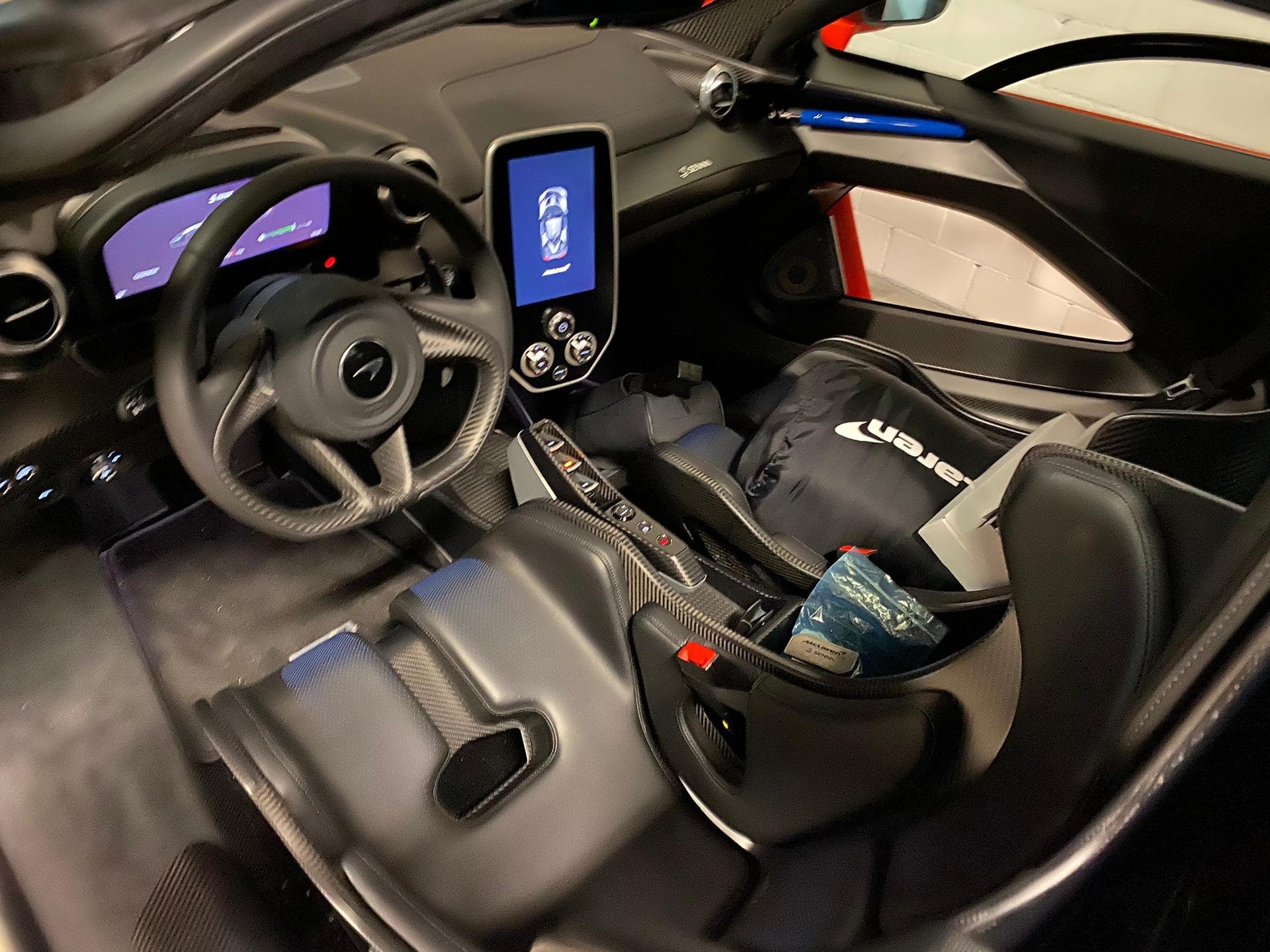 McLAREN SENNA Elite Paint "1 of 500"-showroom-element-3