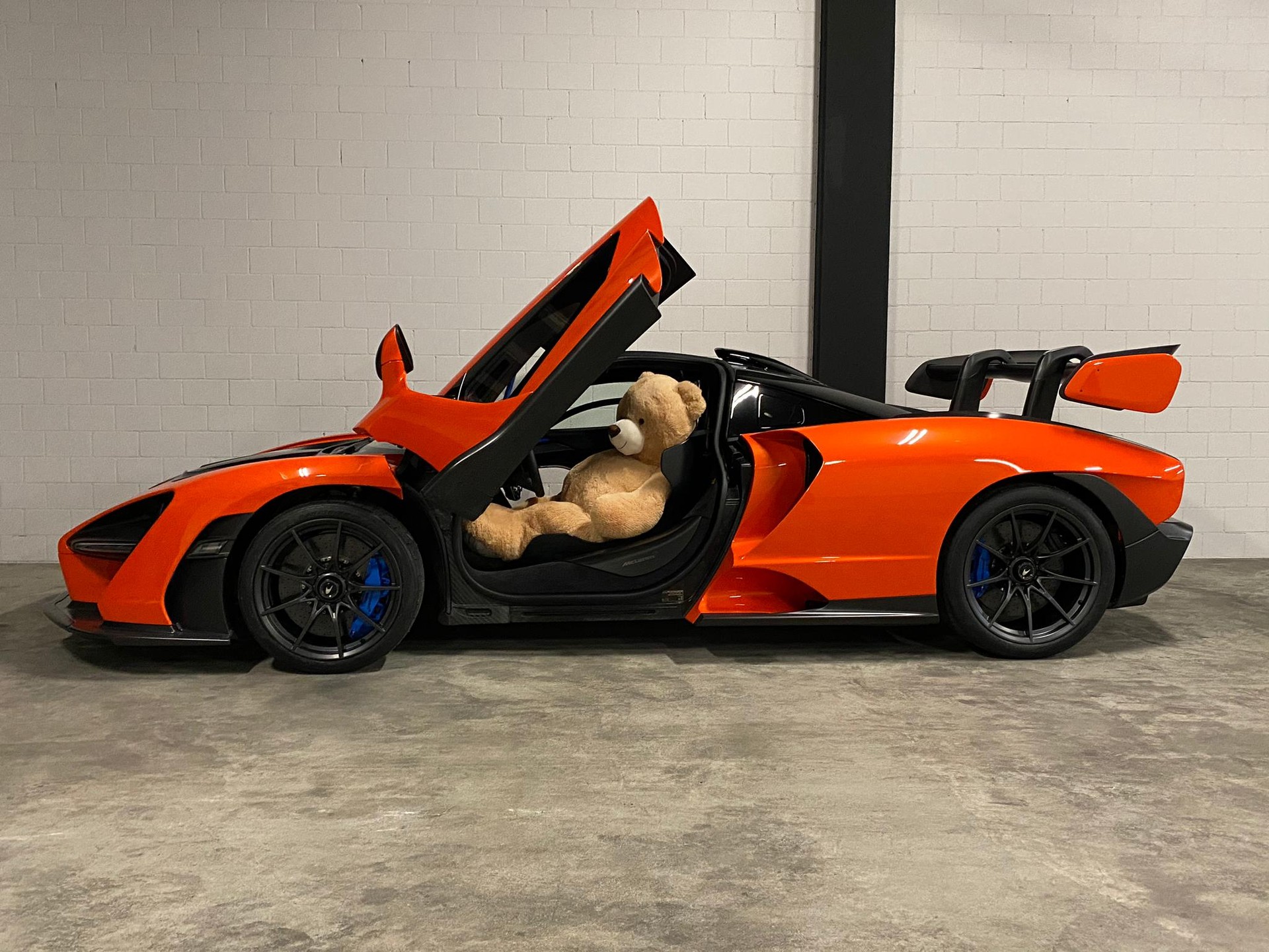 McLAREN SENNA Elite Paint "1 of 500"