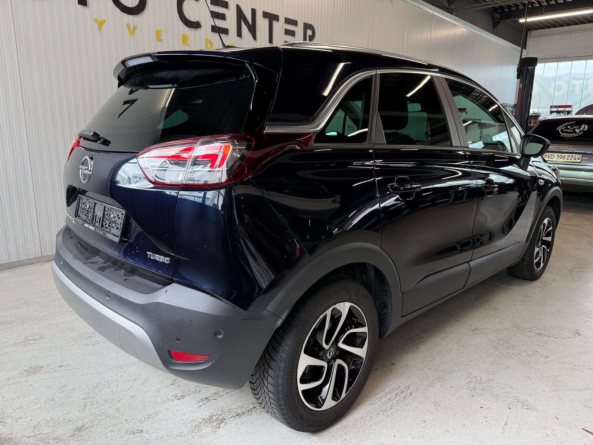 OPEL Crossland X 1.2i Ultimate-showroom-element-2