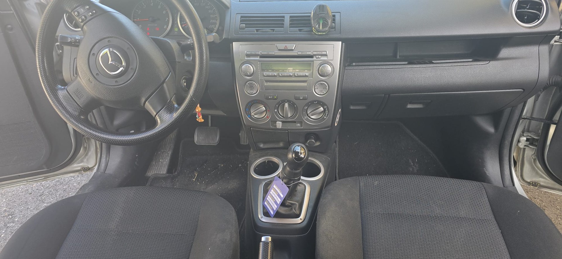 MAZDA 2 1.4i 16V Confort-image-12