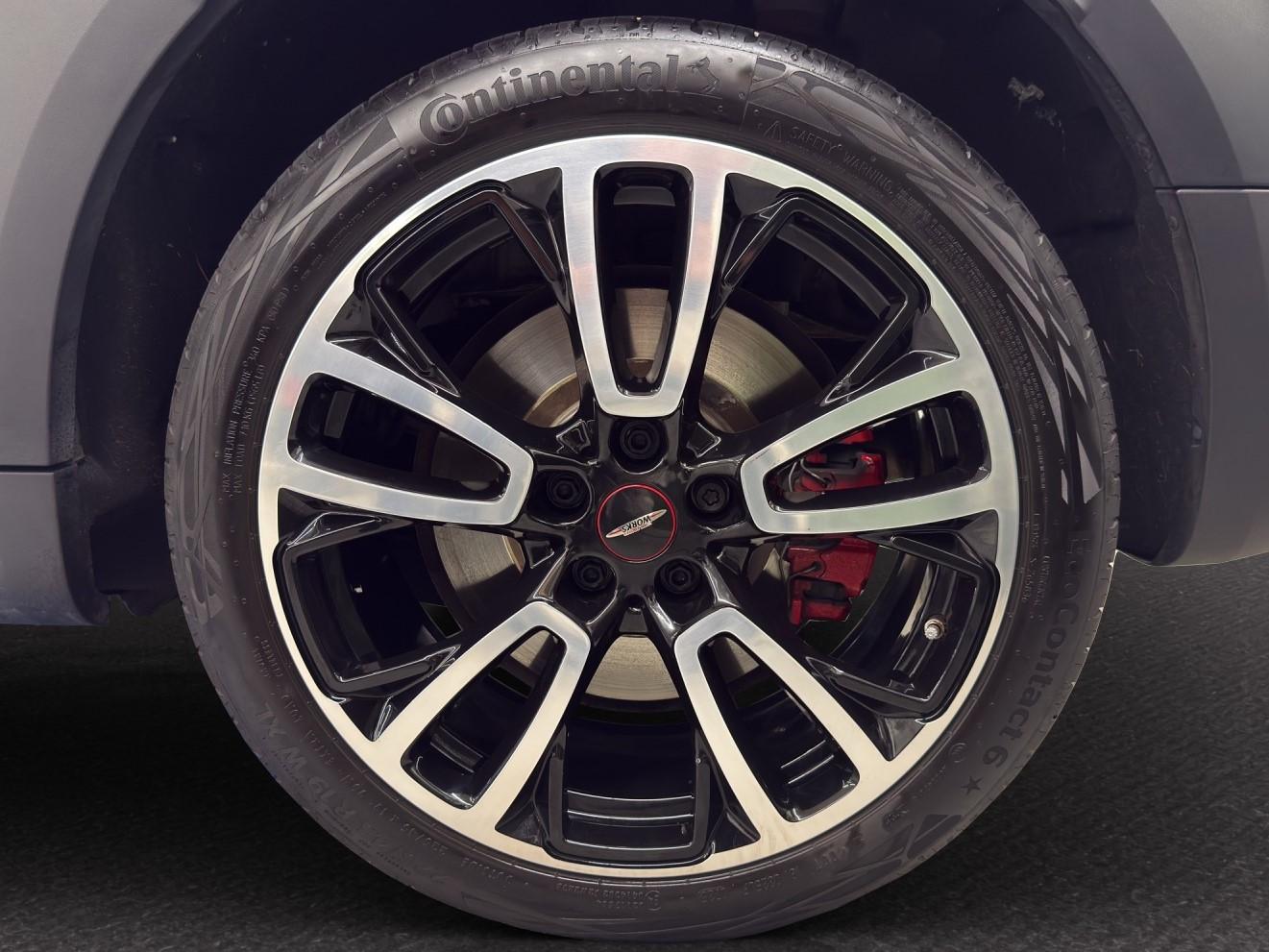 MINI Countryman John Cooper Works ALL4-image-9