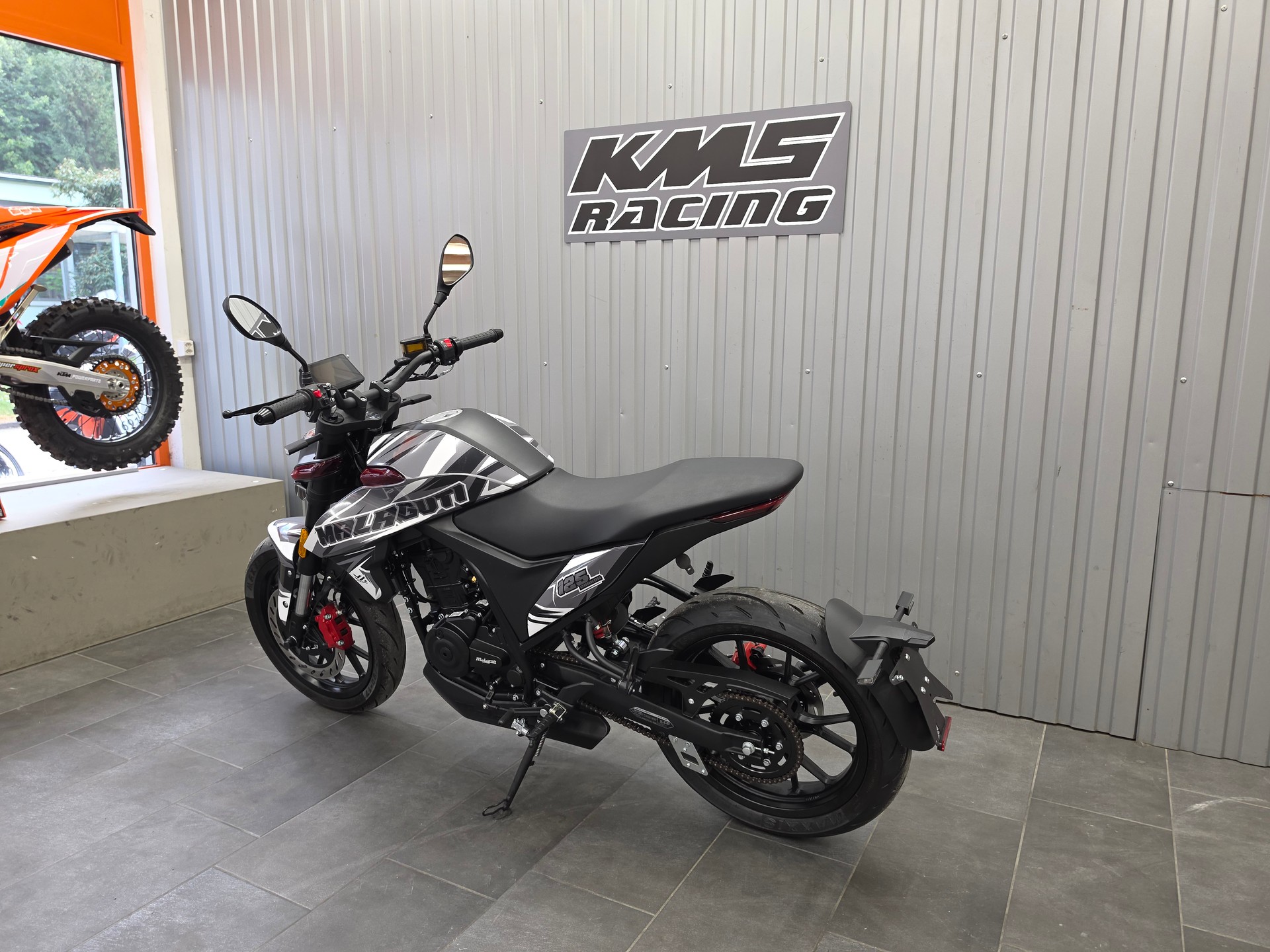 MALAGUTI Drakon 125 ABS-image-2