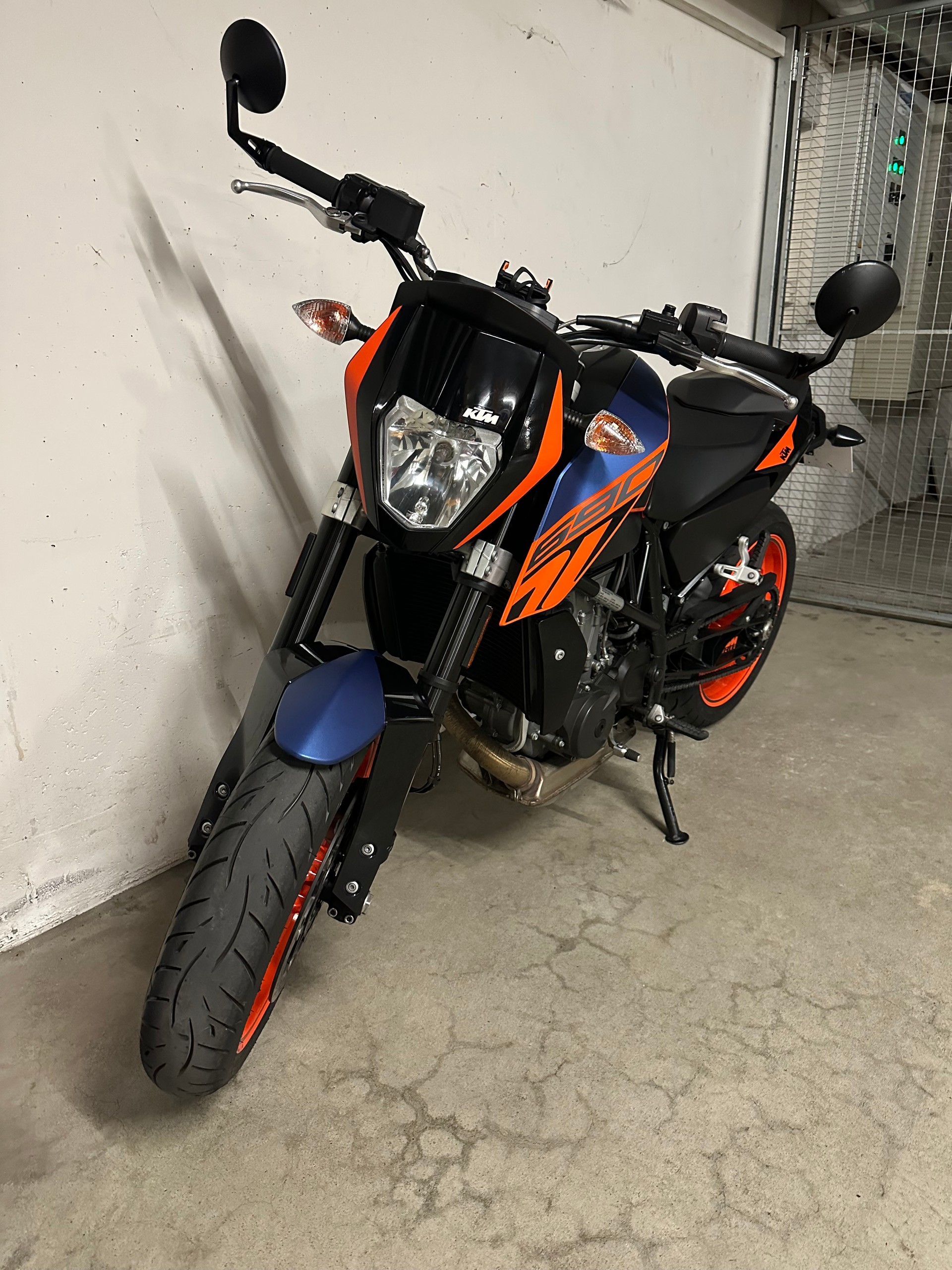 KTM 690 Duke ABS-image-2