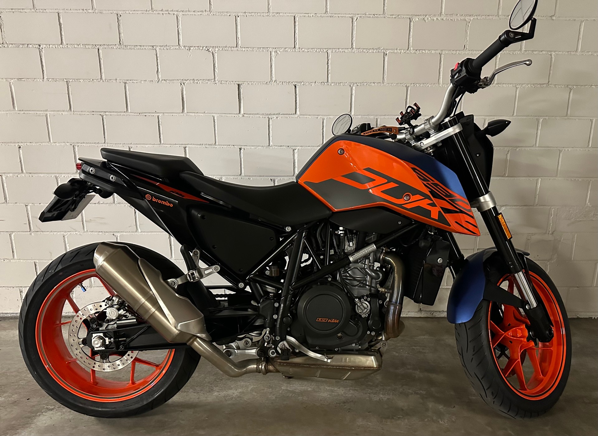 KTM 690 Duke ABS-image-1