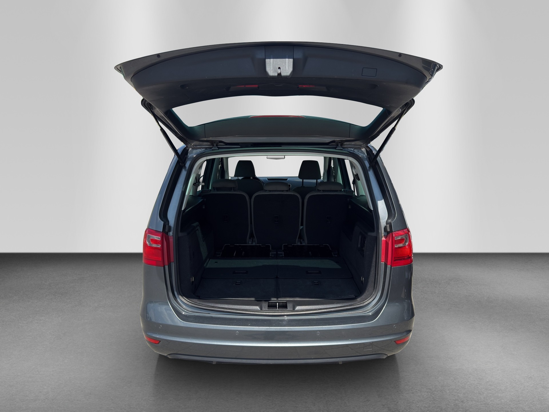 SEAT Alhambra 2.0 TDI E_Ecomotive Reference-image-17