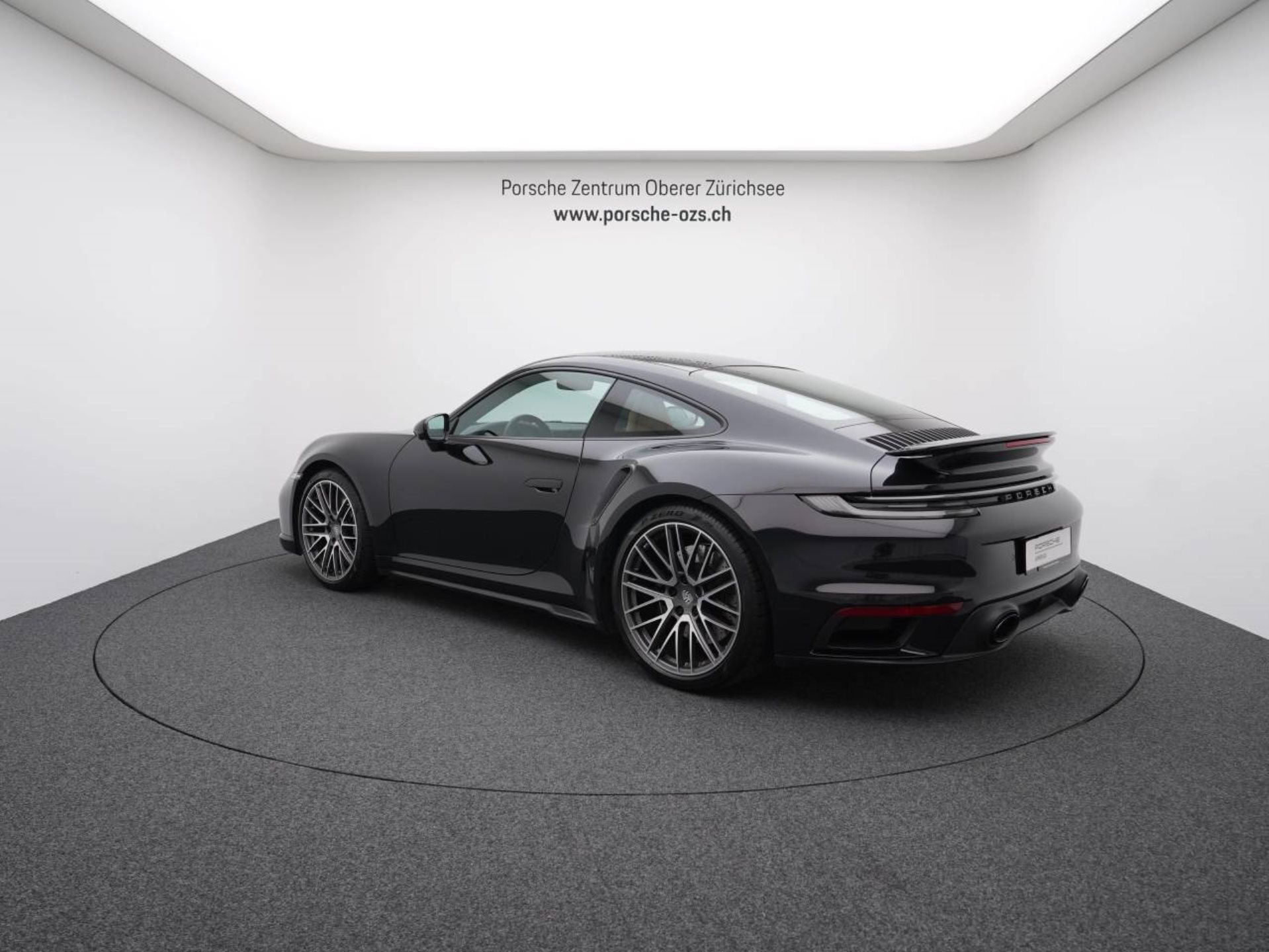 PORSCHE 911 Turbo-showroom-element-2