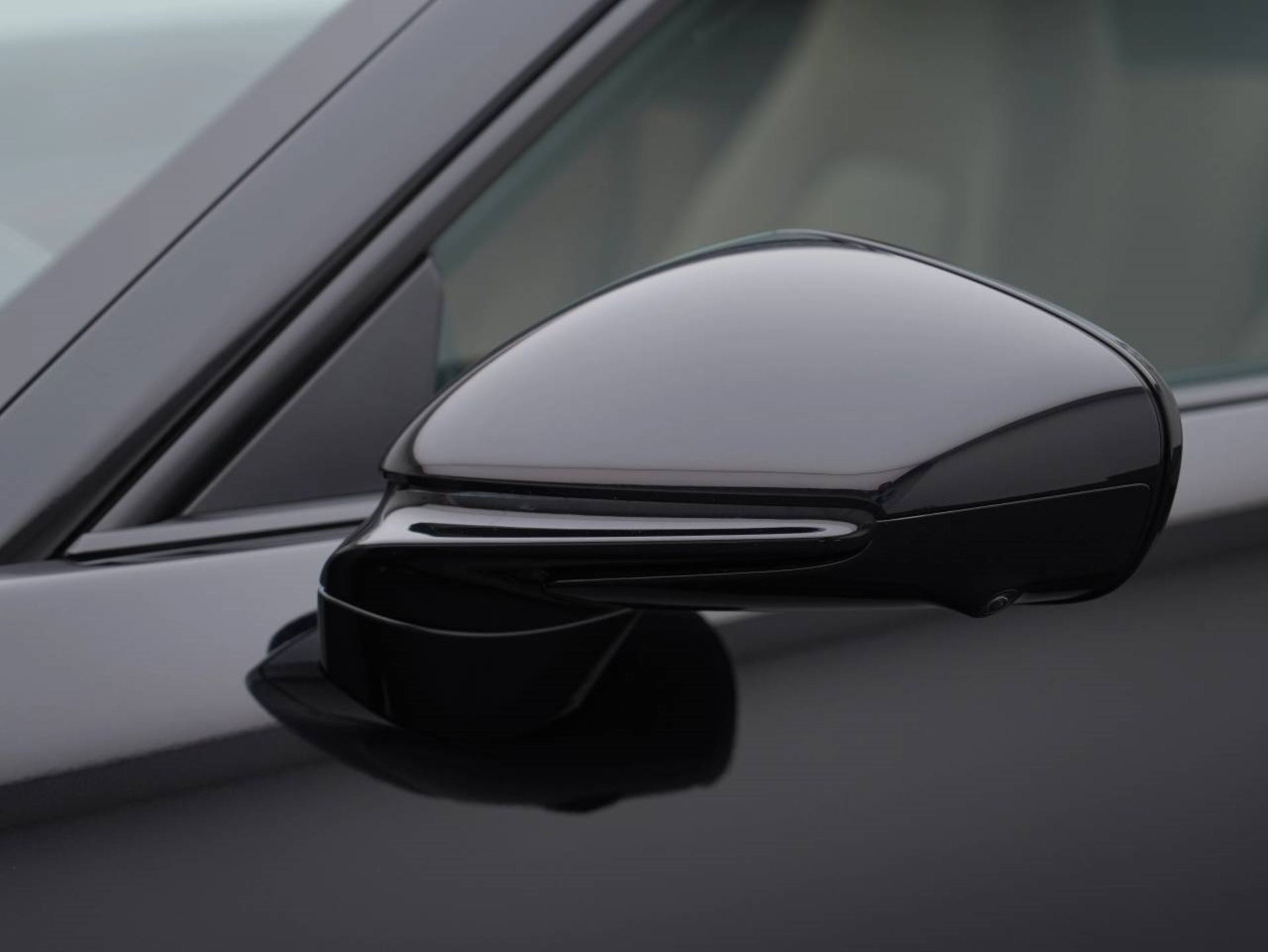 PORSCHE 911 Turbo-image-13