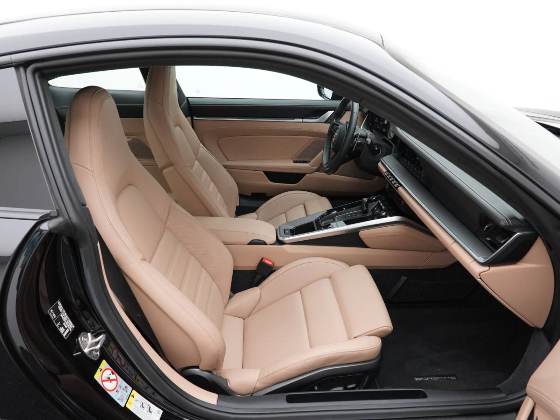 PORSCHE 911 Turbo-image-24