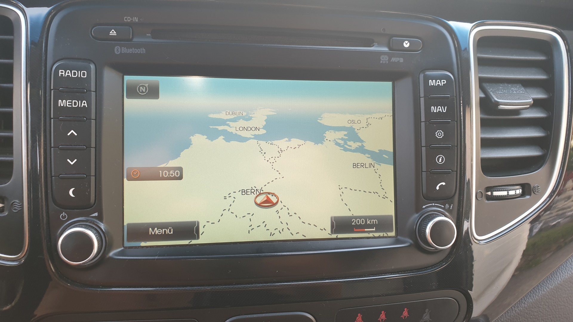 KIA 1.7 CRDi Style-image-7
