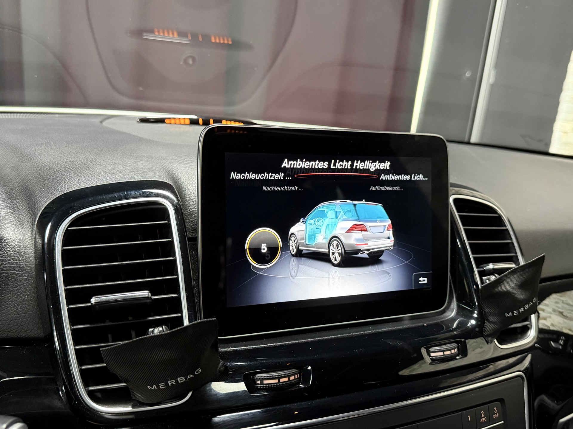 MERCEDES-BENZ GLE 350 d 4Matic 9G-Tronic-image-19