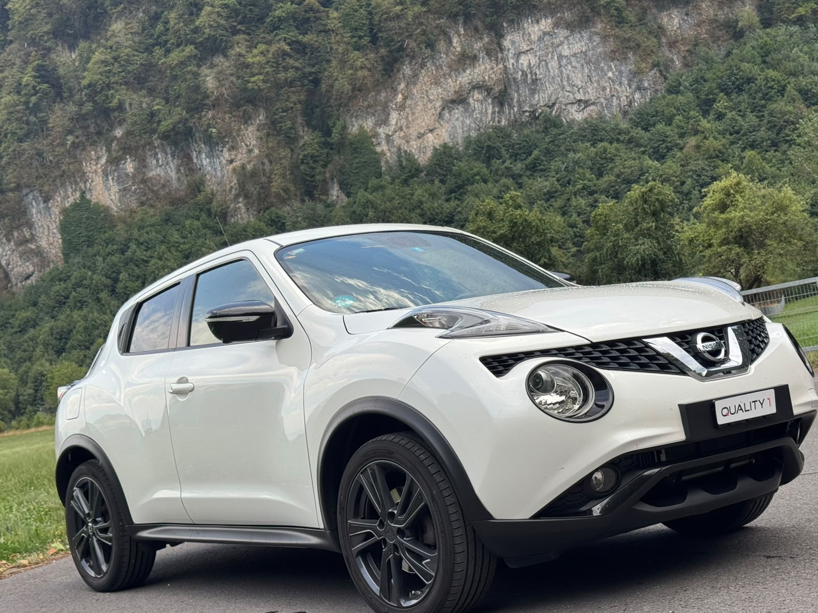 NISSAN Juke 1.6 DIG-T N-Connecta 4x4 Xtronic M-CVT-showroom-element-3