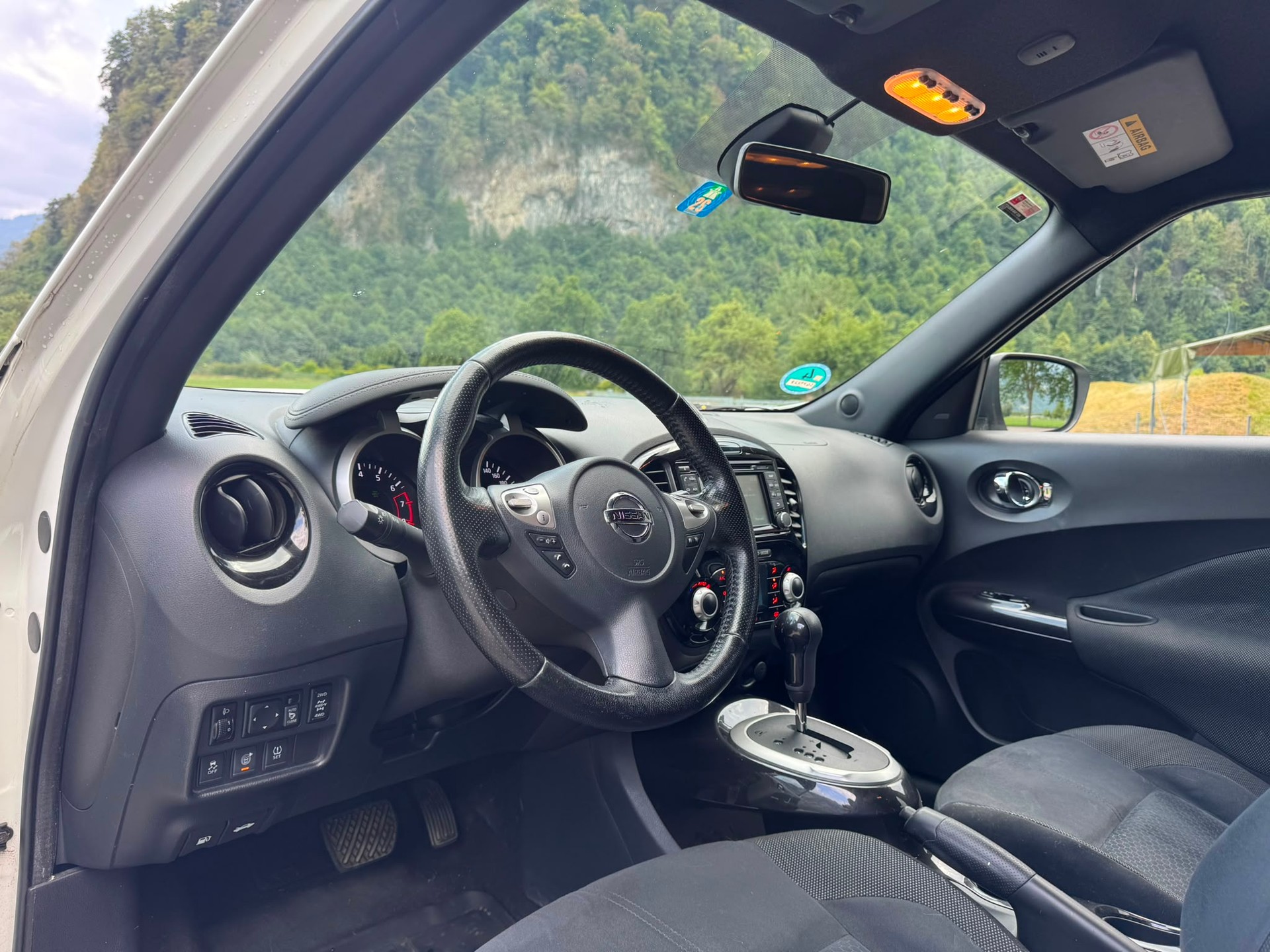 NISSAN Juke 1.6 DIG-T N-Connecta 4x4 Xtronic M-CVT-image-13
