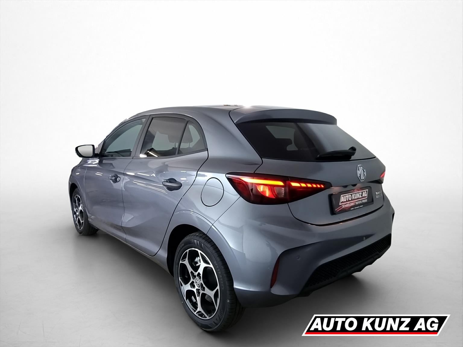 MG MG3 1.5 Hybrid Luxury Aut.-showroom-element-3