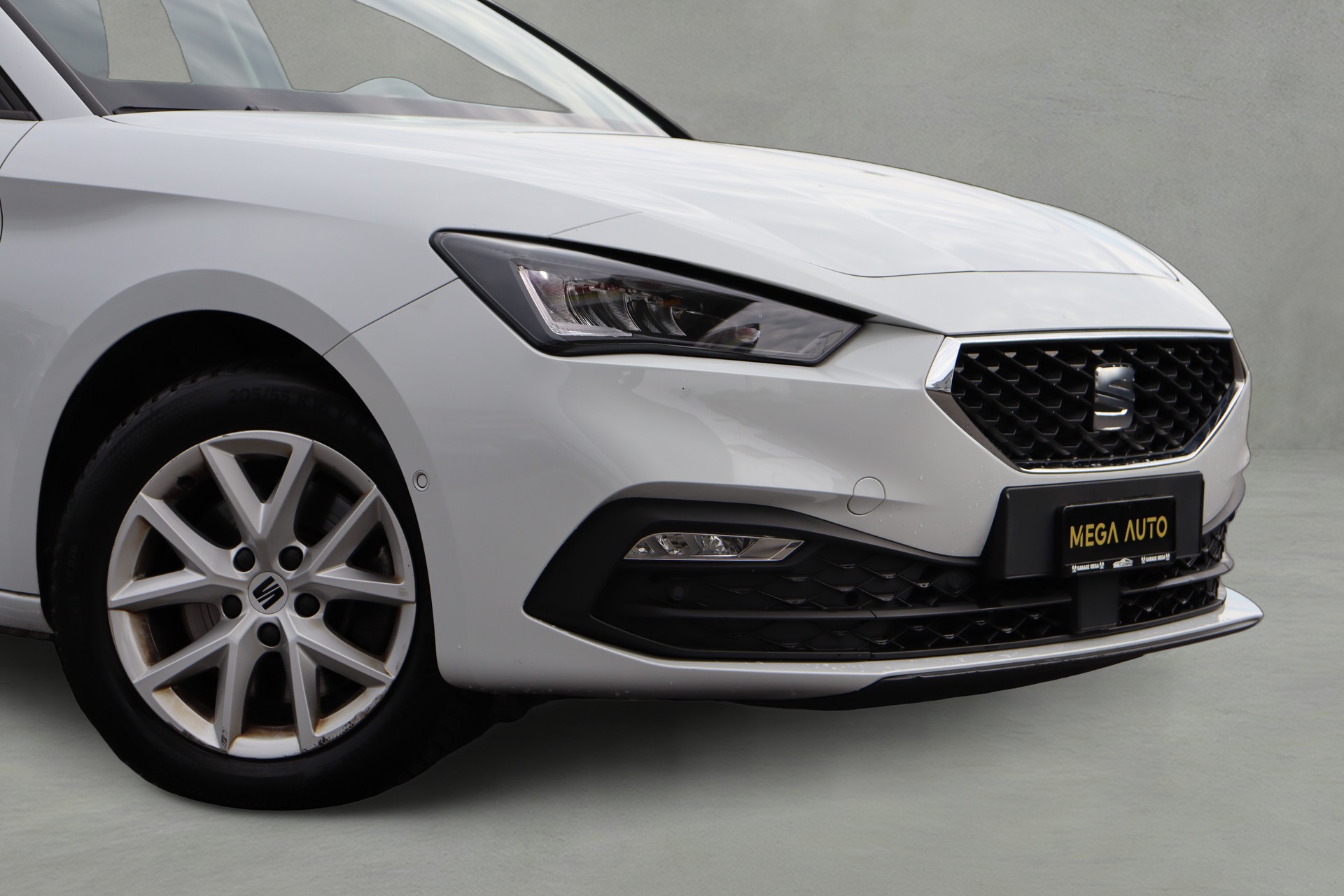 SEAT Leon ST 2.0 TDI EVO DSG Style-showroom-element-1