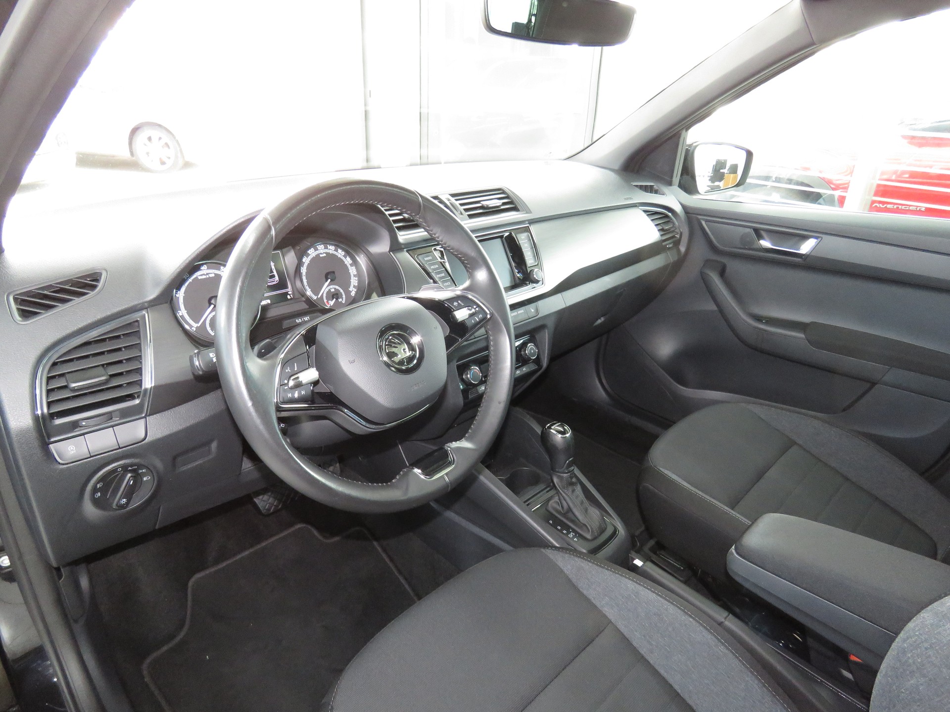 SKODA Fabia 1.0 TSI Drive DSG (Automat)-image-6