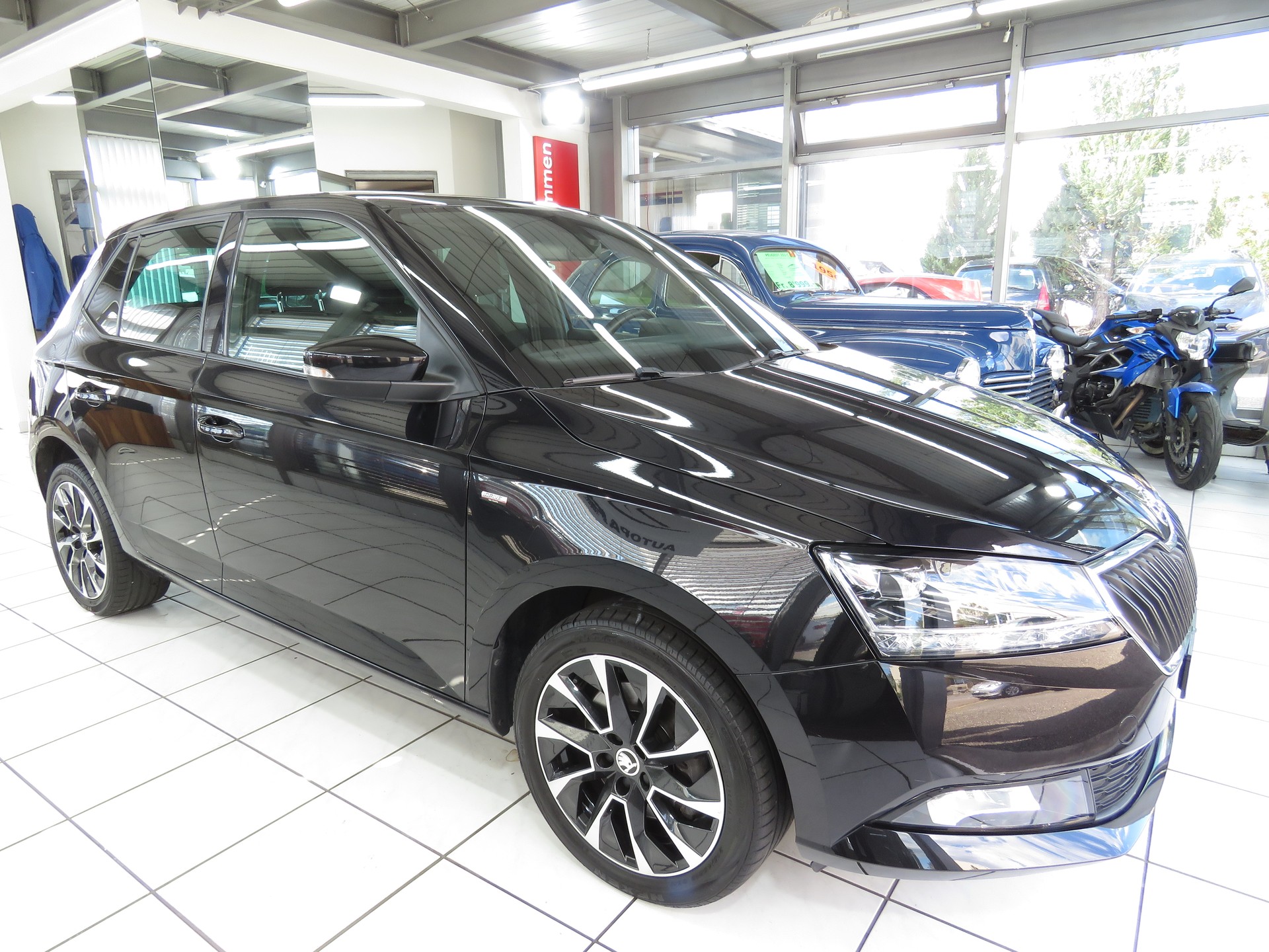 SKODA Fabia 1.0 TSI Drive DSG (Automat)-showroom-element-2