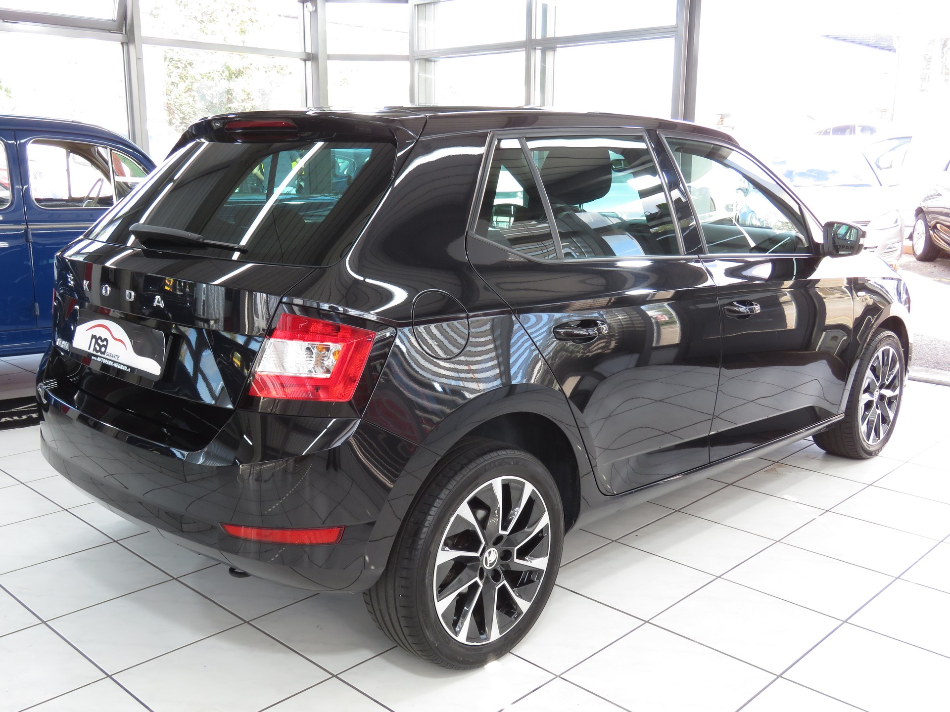 SKODA Fabia 1.0 TSI Drive DSG (Automat)-showroom-element-3