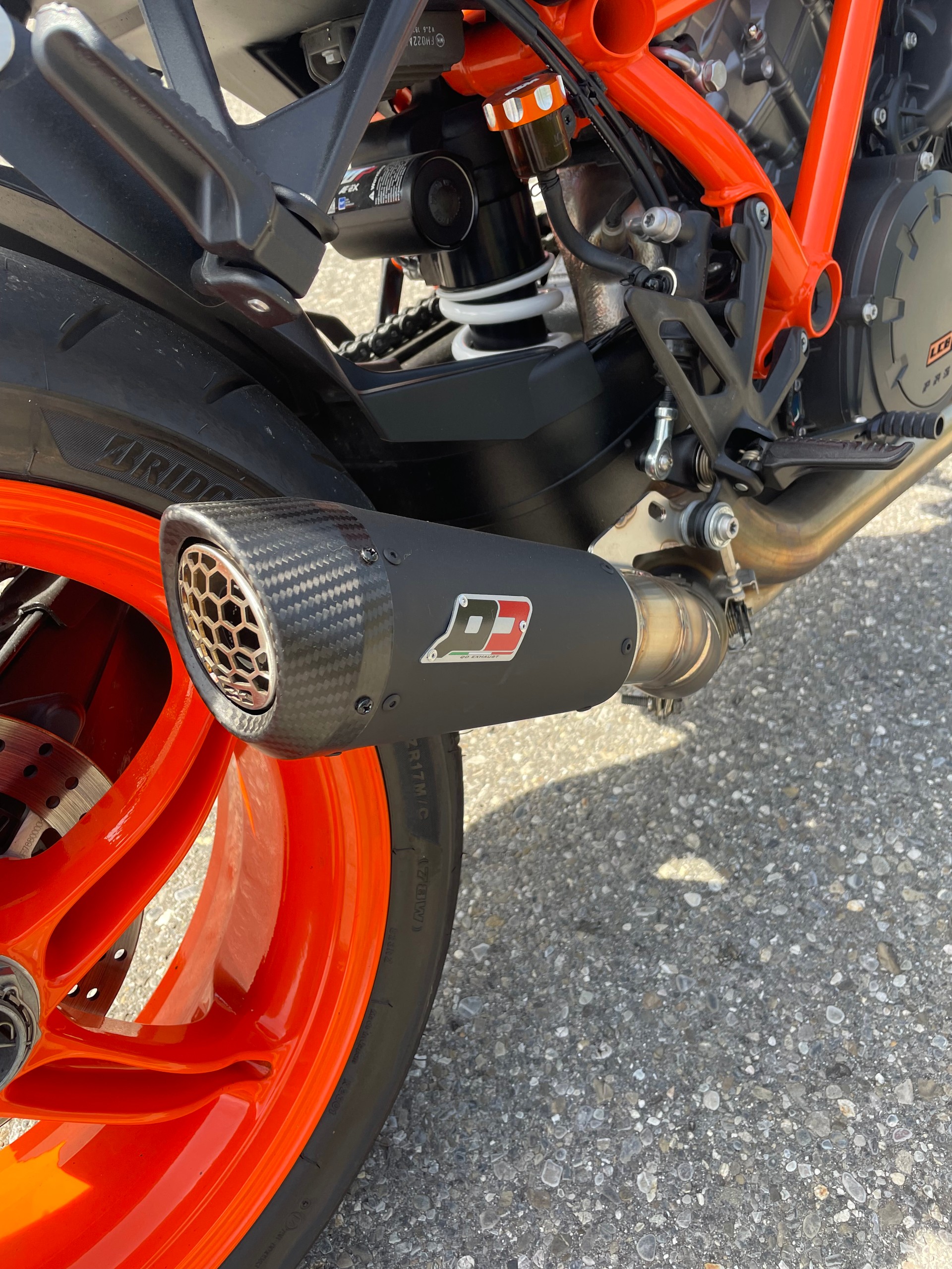 KTM 1290 Super Duke R EVO-image-4