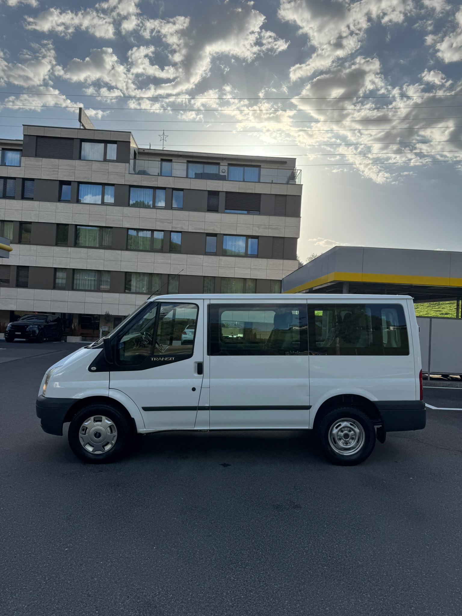 FORD Transit 2.4 TDCi 330 S 4x4 Limited-showroom-element-3