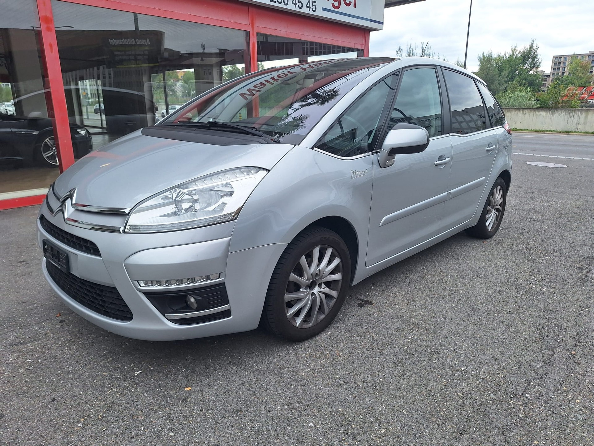 CITROEN C4 Picasso 1.6i 16V Swiss Style-image-2