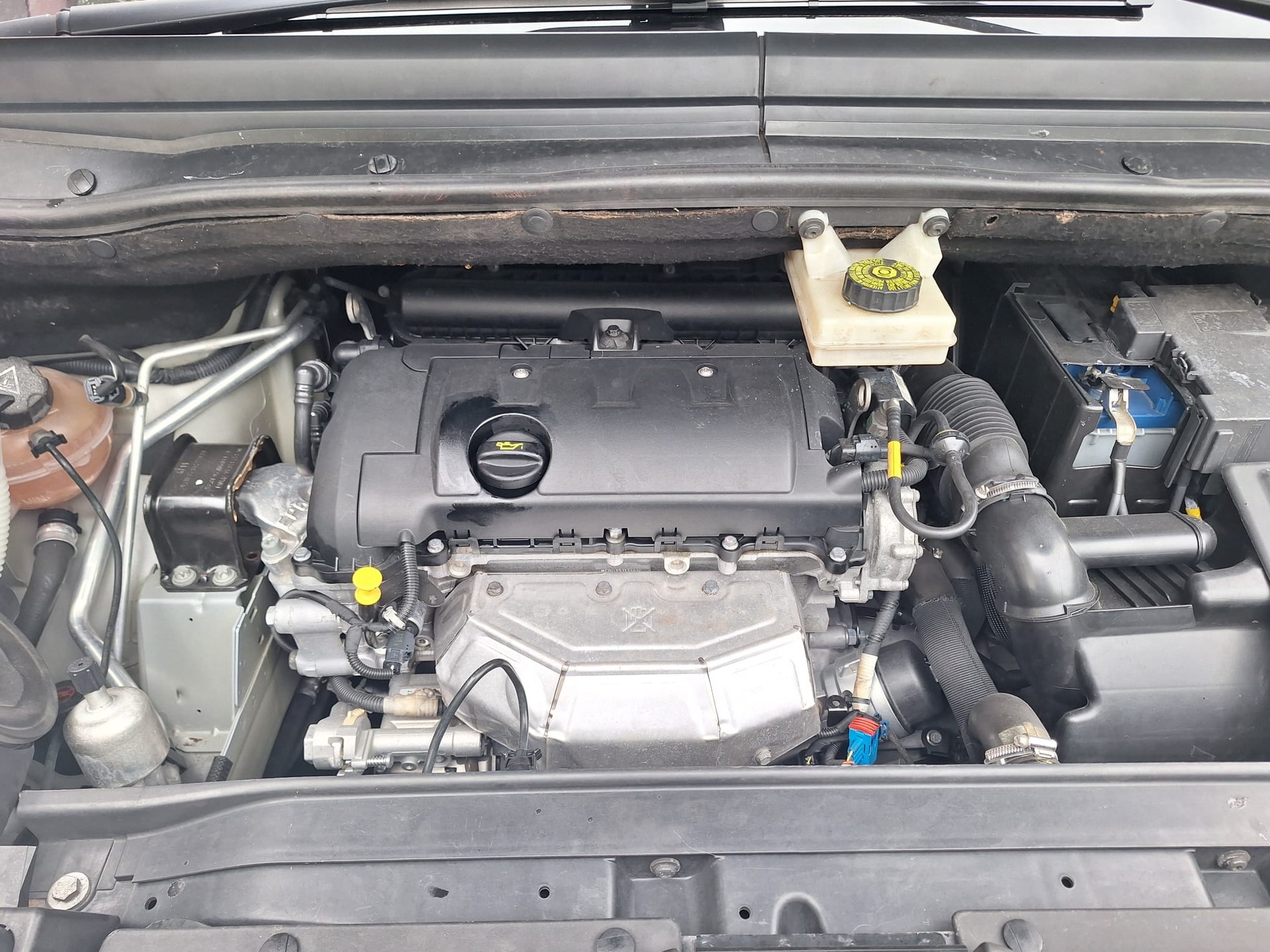 CITROEN C4 Picasso 1.6i 16V Swiss Style-image-12