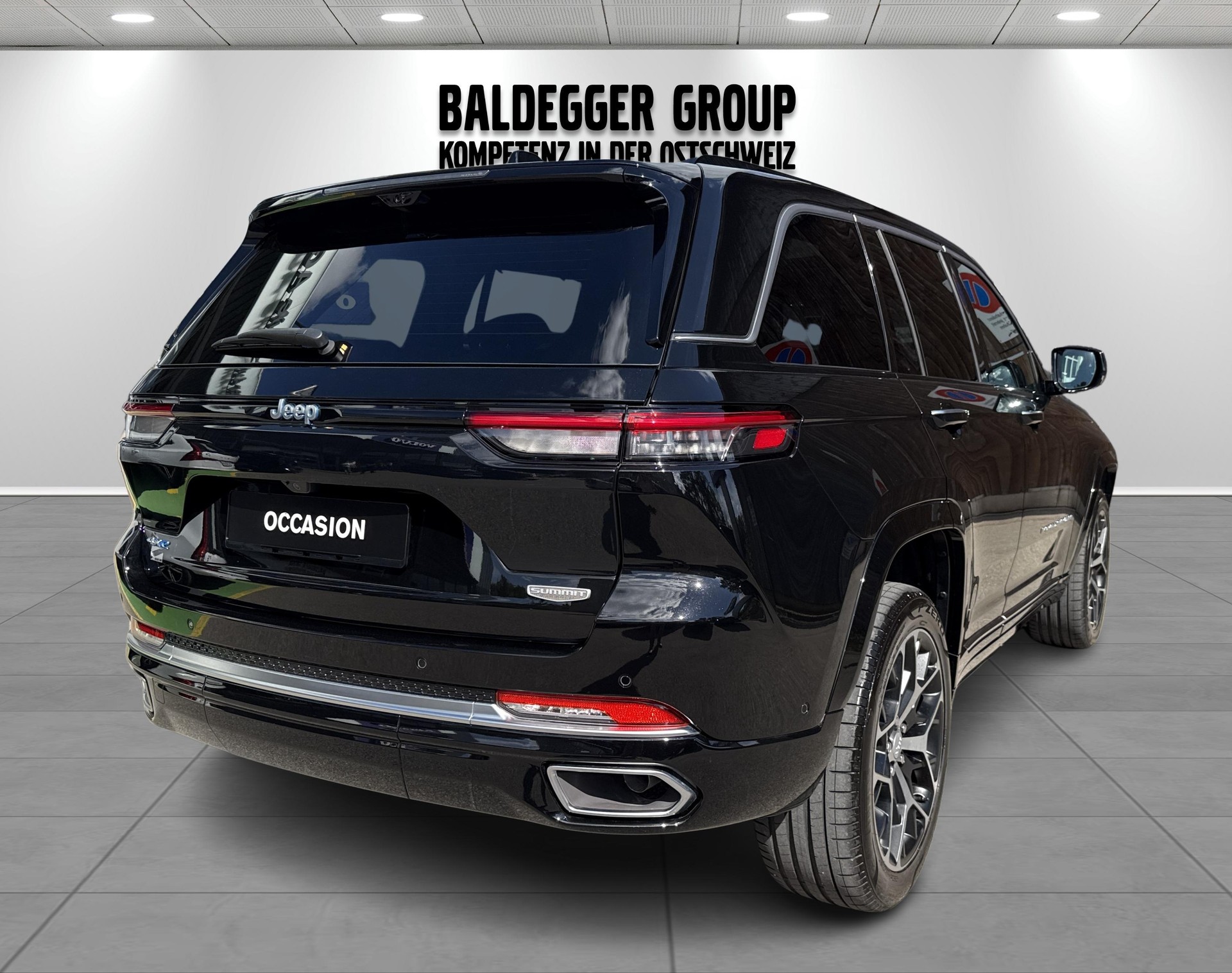 JEEP Grand Cherokee 2.0 Turbo Summi-showroom-element-1