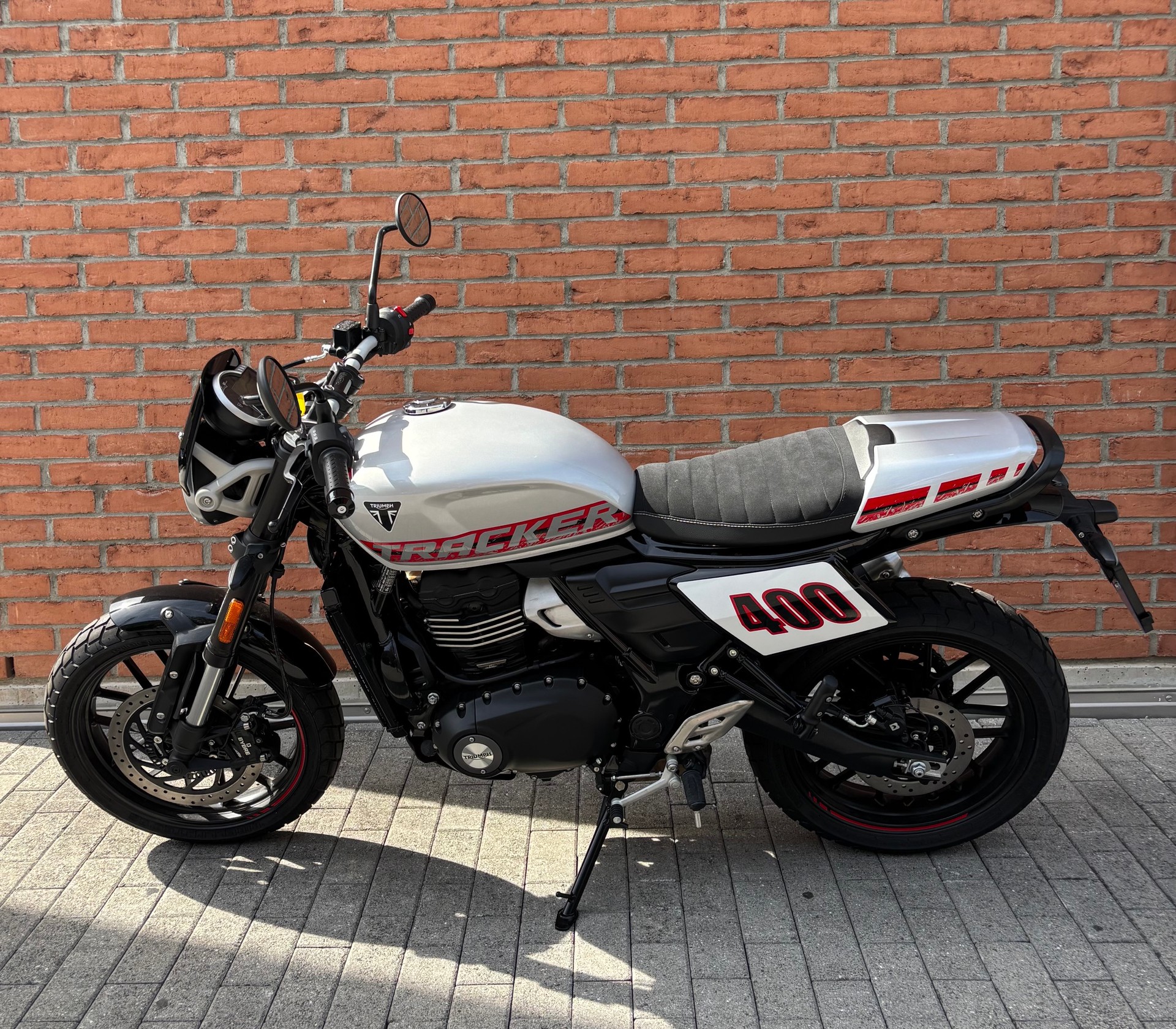 TRIUMPH Tracker 400-image-4