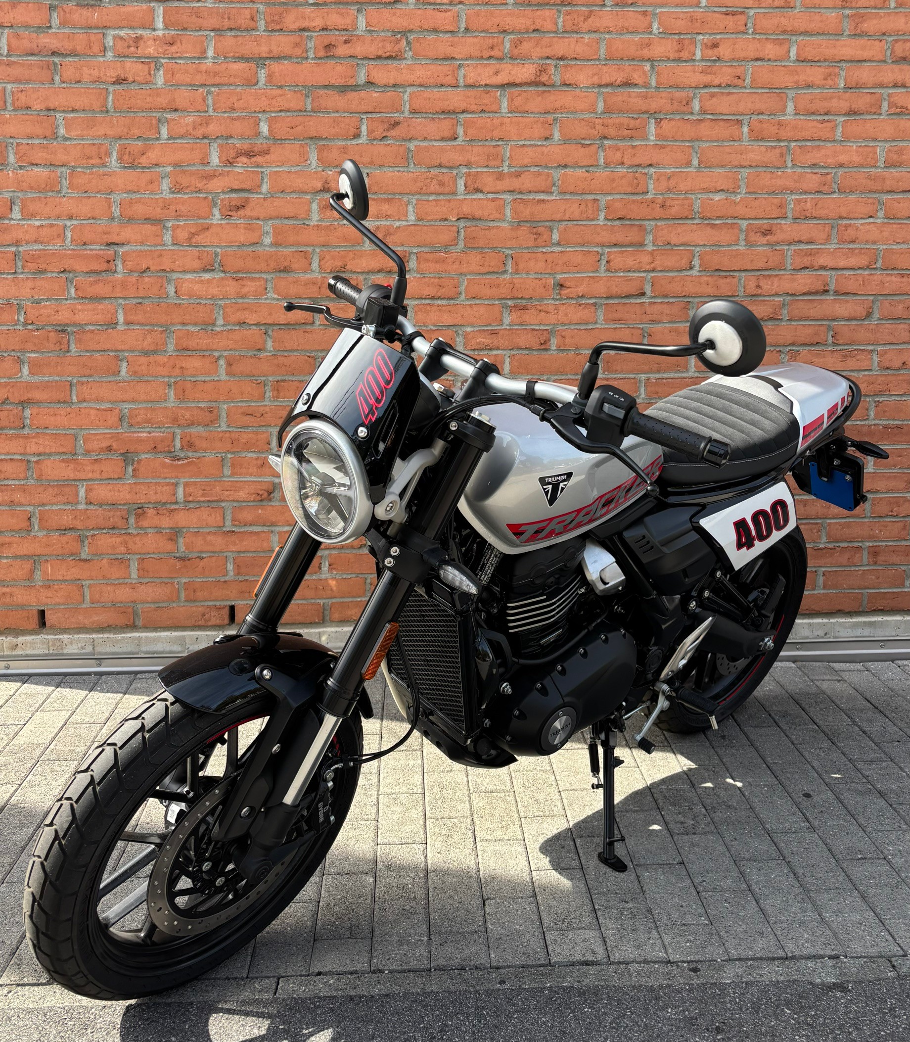 TRIUMPH Tracker 400-image-3