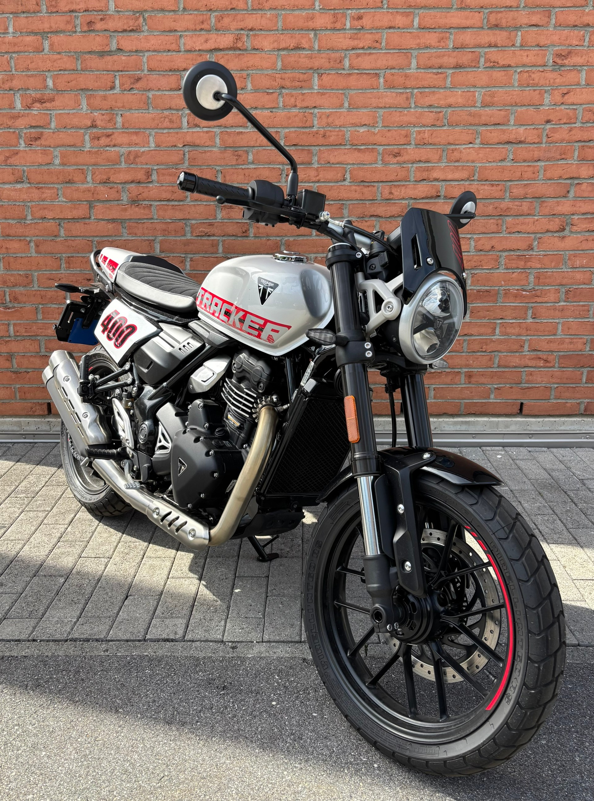 TRIUMPH Tracker 400-image-1