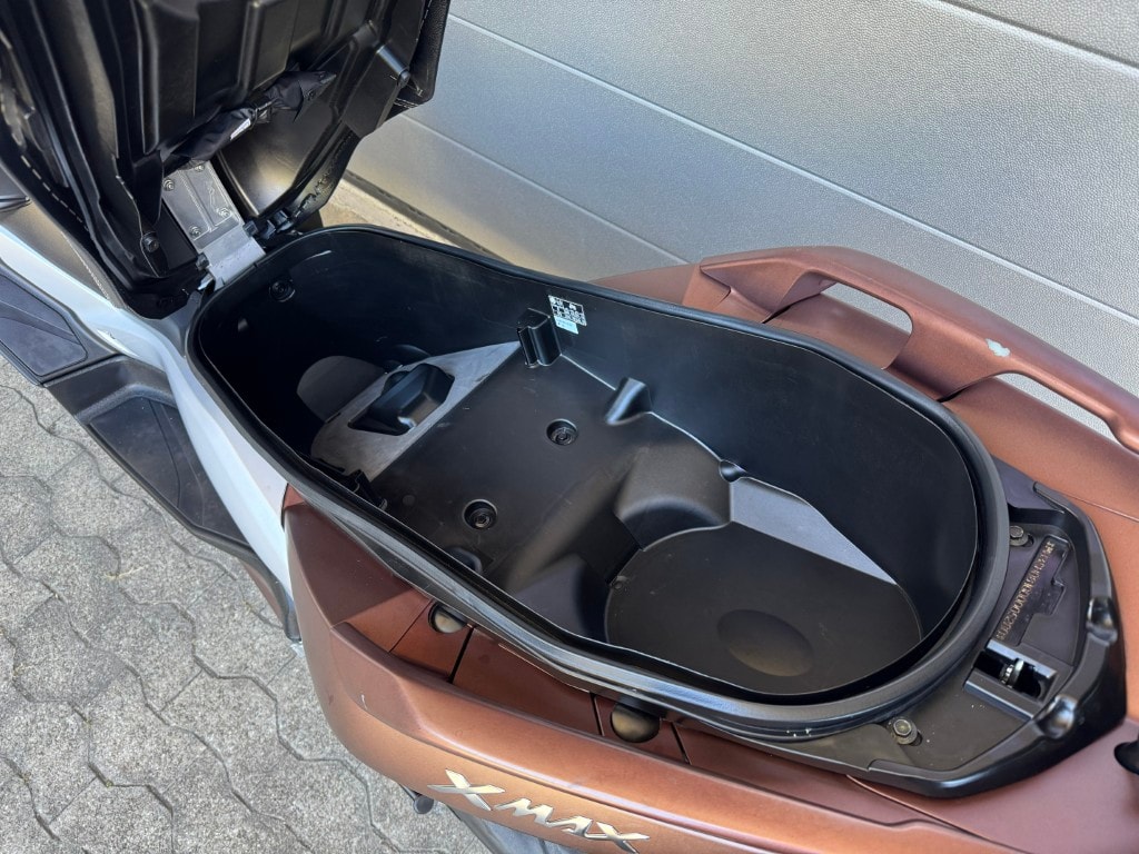 YAMAHA X-Max CZD 300 ABS-image-8