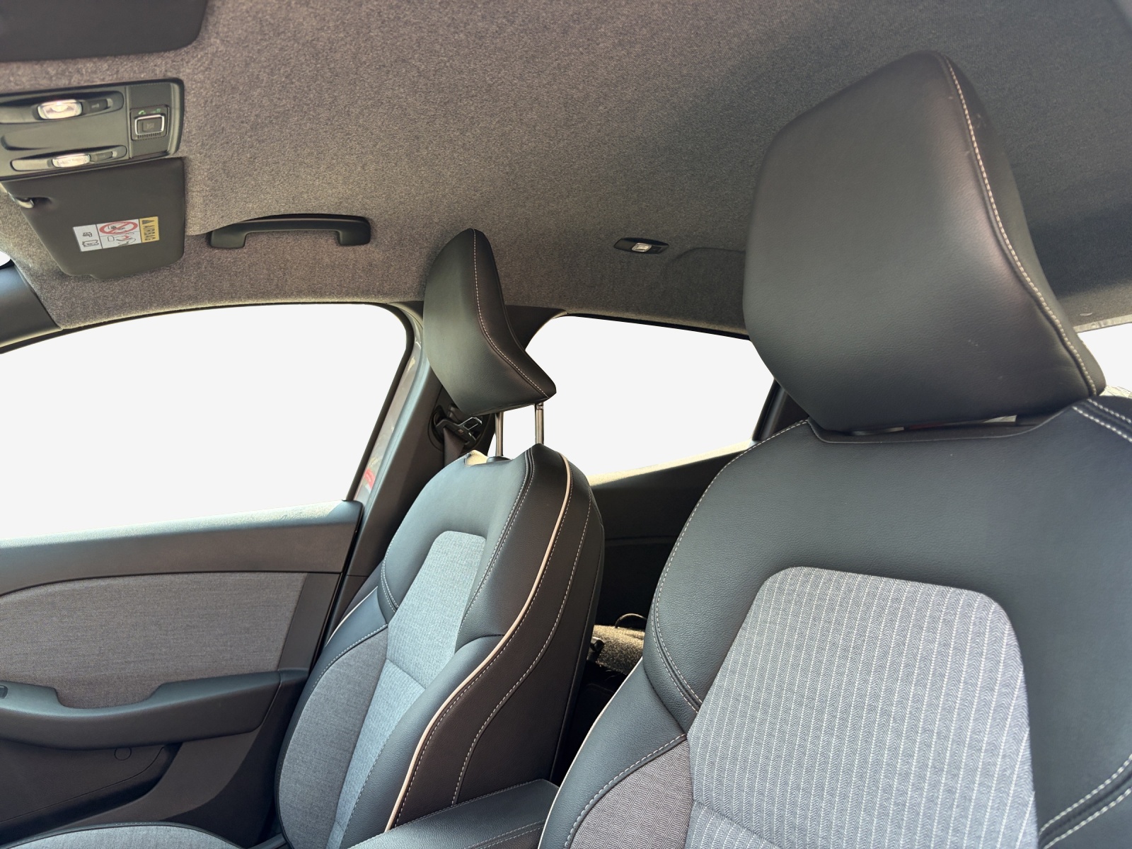 RENAULT Clio 1.6 E-Tech Techno-image-11