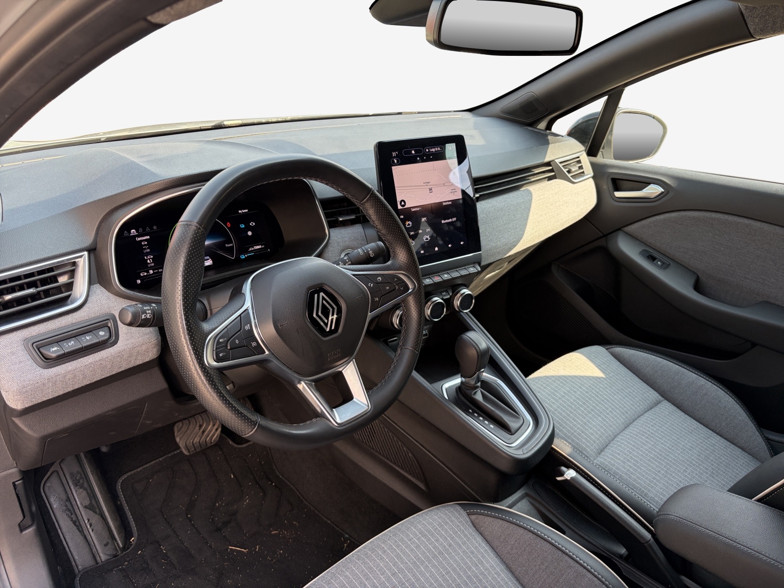 RENAULT Clio 1.6 E-Tech Techno-image-8