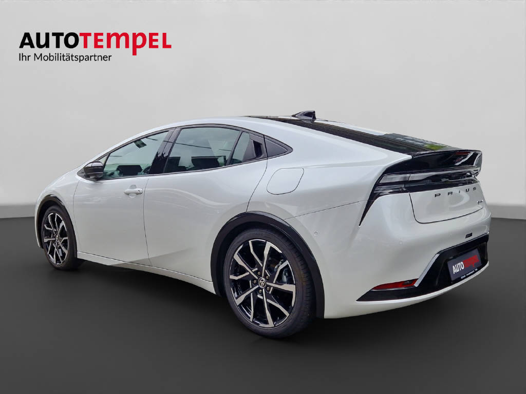 TOYOTA Prius 2.0 Plug-In-Hybrid Premi 47329/000-showroom-element-2