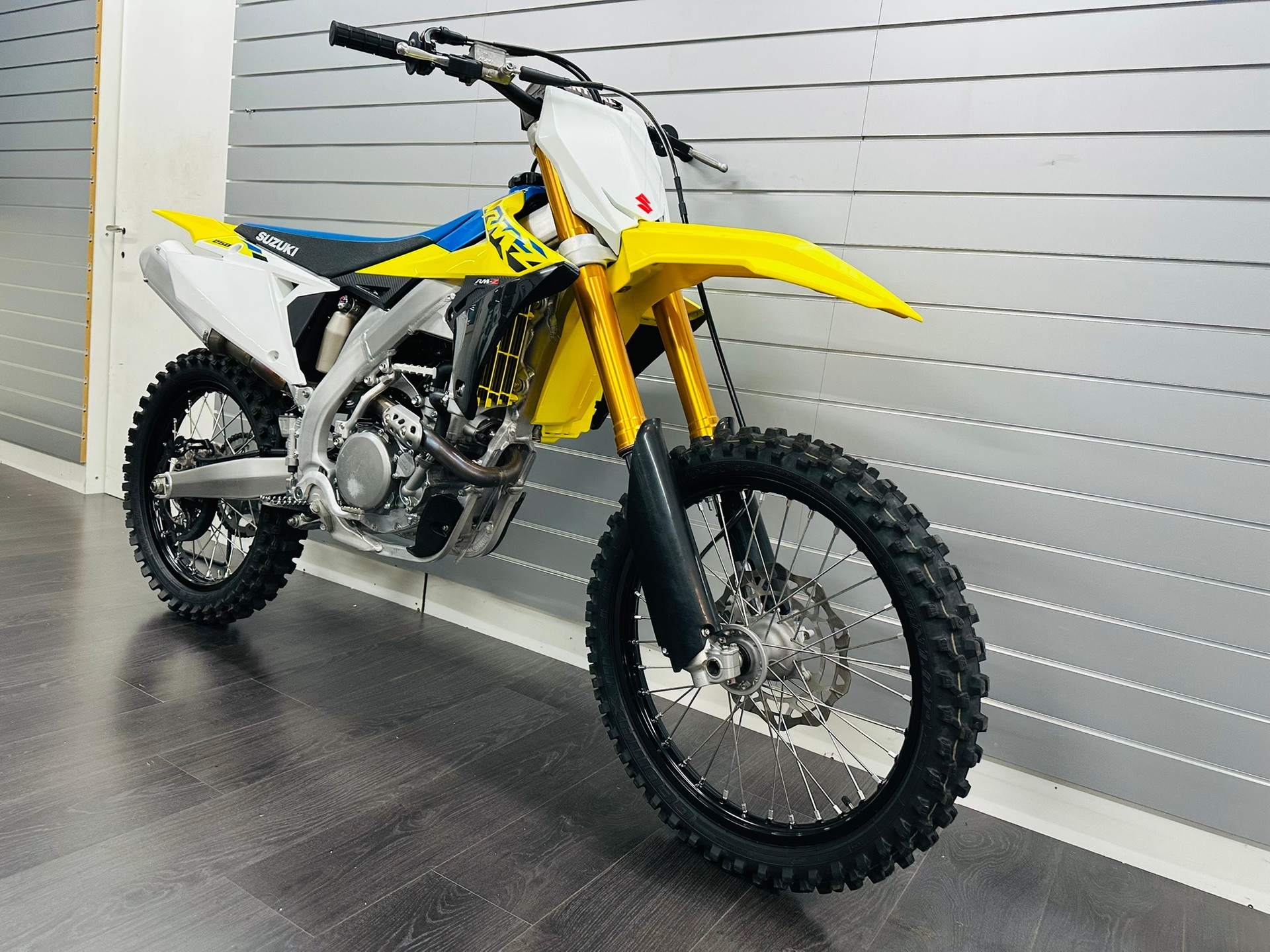 SUZUKI RM-Z 250-image-8